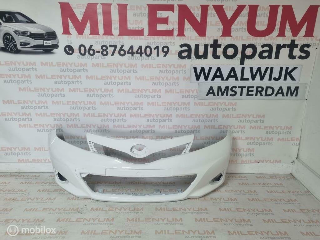 TOYOTA YARIS VOORBUMPER NIEUW (2011/2014) 068, Voor, Nieuw, Toyota, Ophalen of Verzenden
