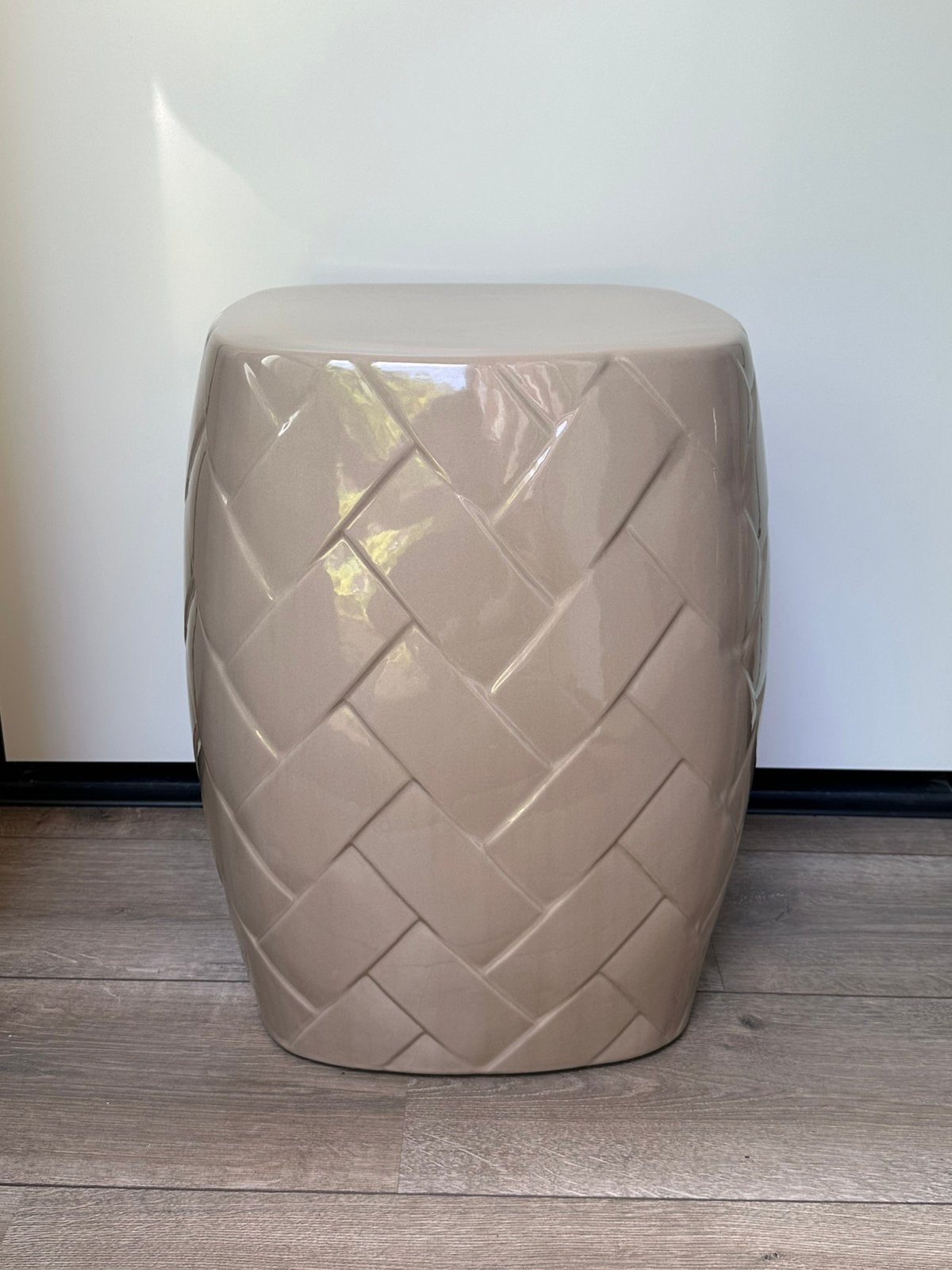 Nieuw Rivièra Maison Tavira bijzettafel beige keramiek, Ophalen, Minder dan 50 cm, Nieuw, 50 tot 75 cm