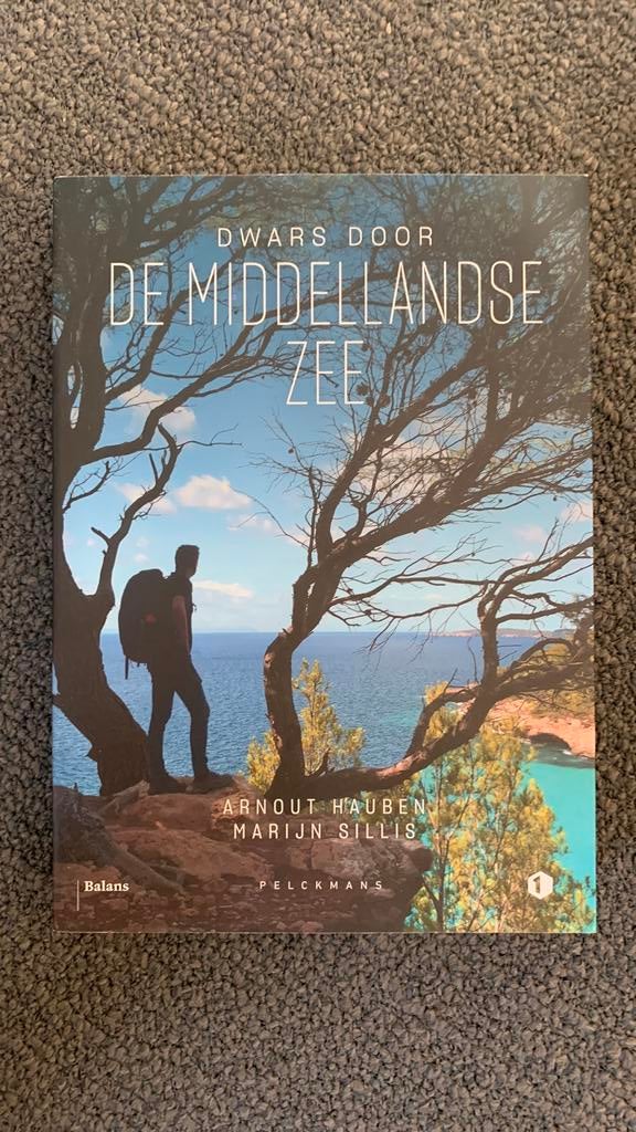 Arnout Hauben - Dwars door de Middellandse Zee, Ophalen of Verzenden, Zo goed als nieuw, Nederland, Arnout Hauben; Marijn Sillis