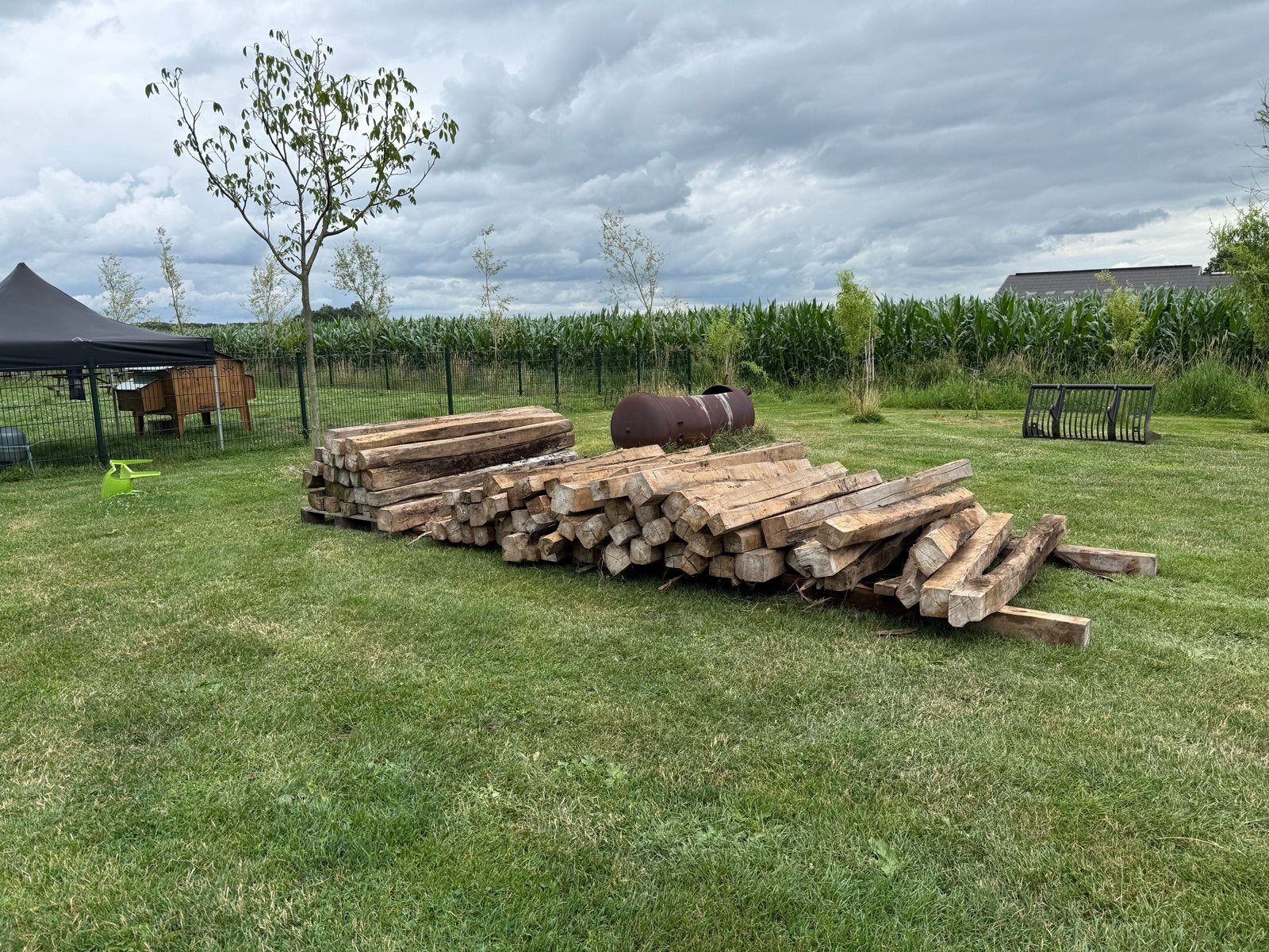Teakhout teak houten palen 233cm 20/25/30 euro per stuk., Tuin en Terras, Ophalen, 250 cm of meer, Palen