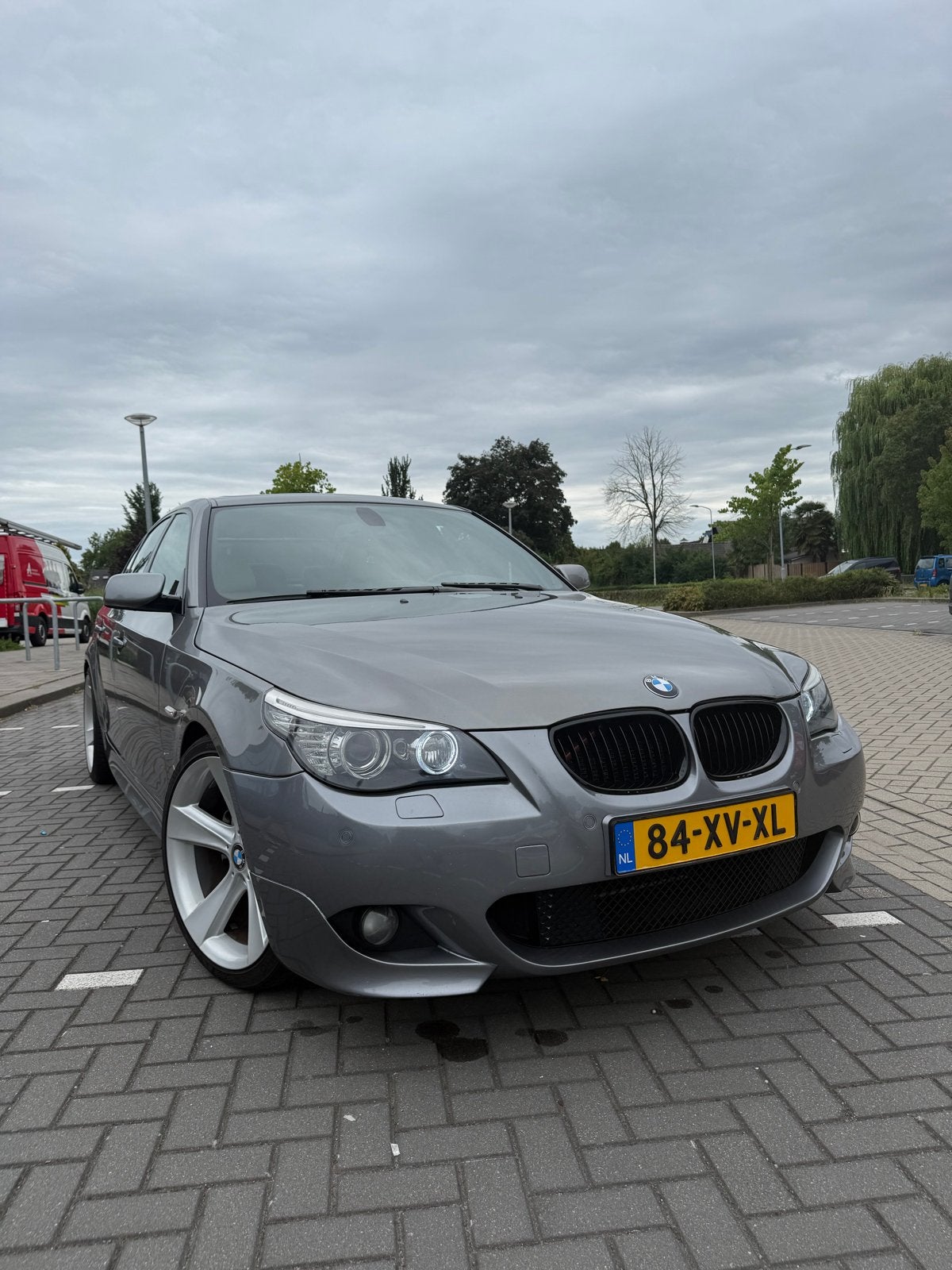 BMW 5-Serie 2.5 I 523 AUT 2007 Grijs, Auto's, Achterwielaandrijving, Origineel Nederlands, Sedan, 1700 kg