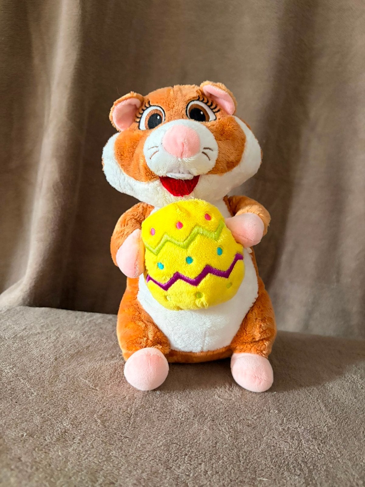 Albert Heijn Hamster Knuffel met Paasei, Oranje, Hamster, Ophalen of Verzenden, Zo goed als nieuw