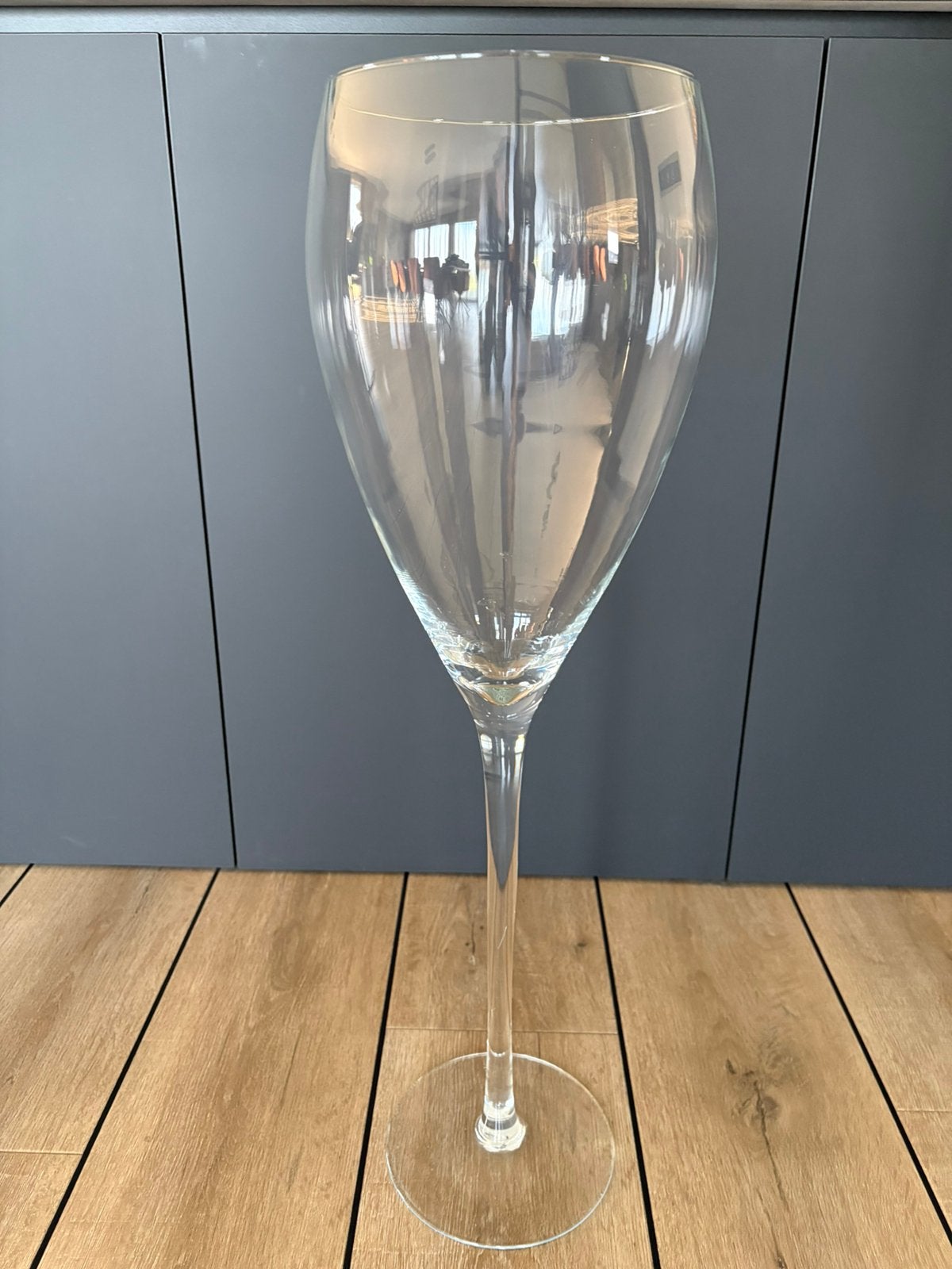 Groot wijnglas 80 cm hoog, Ophalen, Zo goed als nieuw