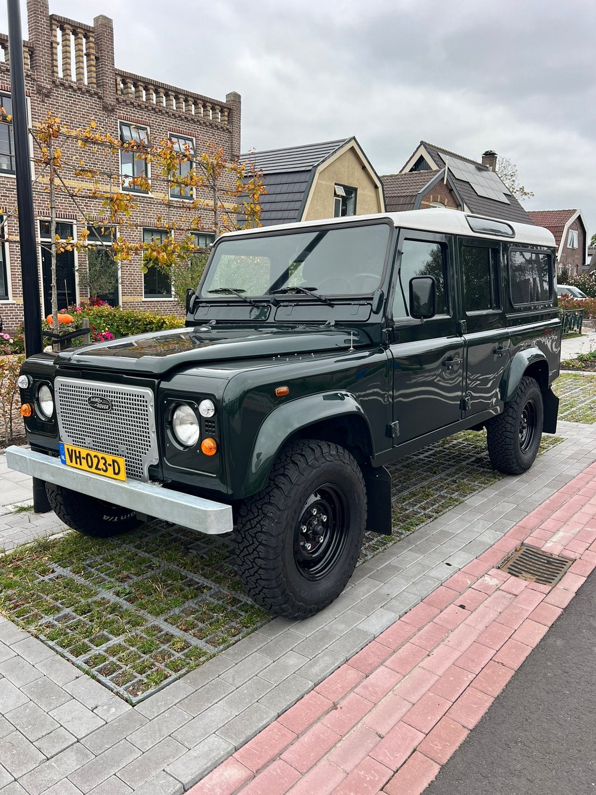 Land Rover Defender Td5 Heritage Retro Series, Euro 2, Metallic lak, Stof, Zwart