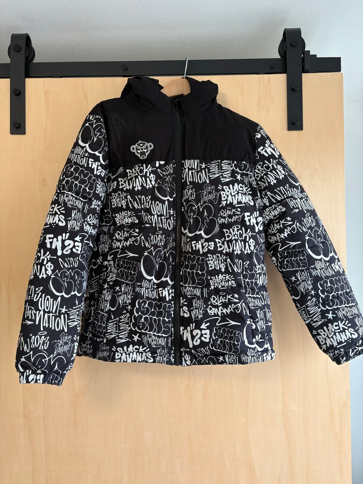 Black Bananas Tag Puffer Jacket - Maat 164, Ophalen of Verzenden, Zo goed als nieuw, Jongen of Meisje, Jas