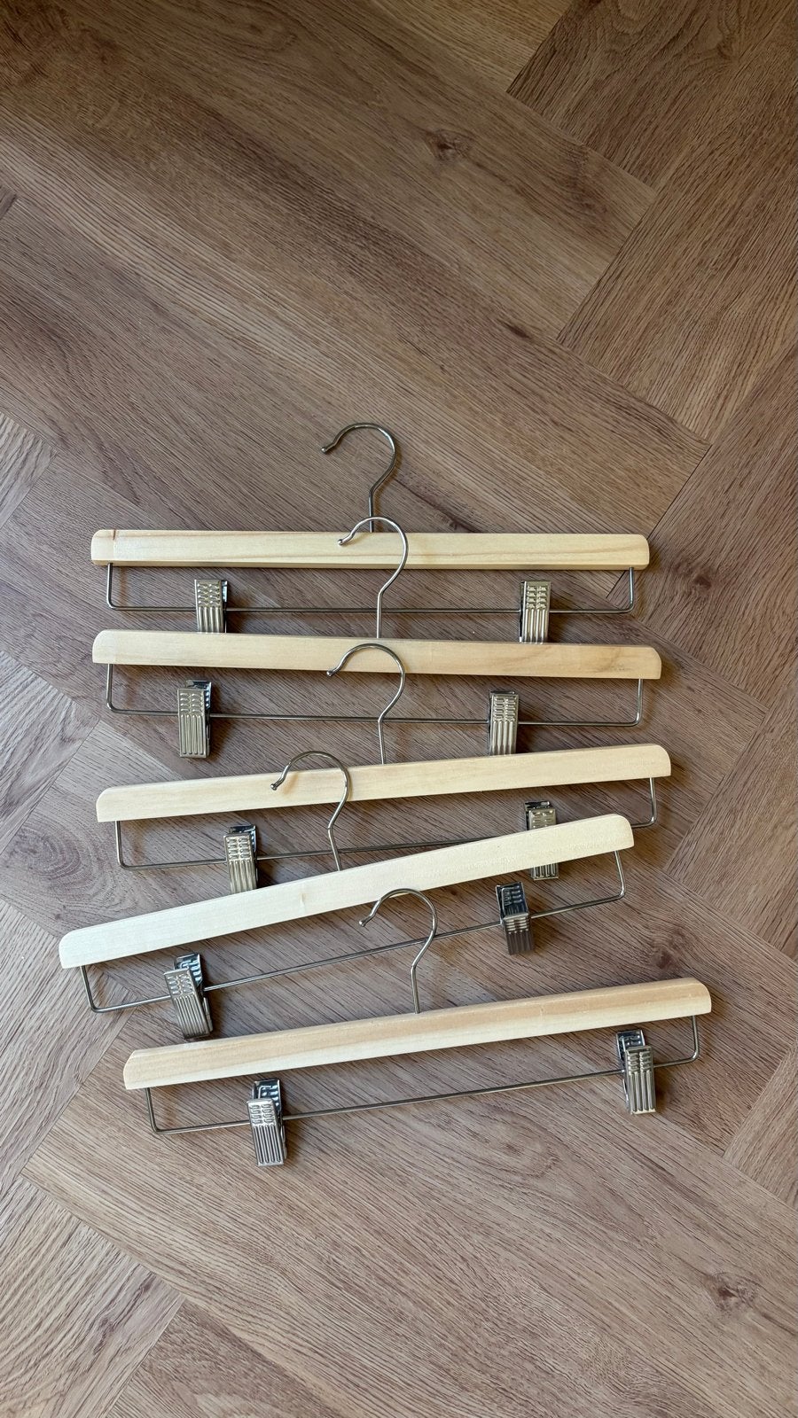 5x Broekenhangers van IKEA, Kleding | Dames, Kledinghangers, Ophalen of Verzenden, Zo goed als nieuw, Hout, Volwassenen