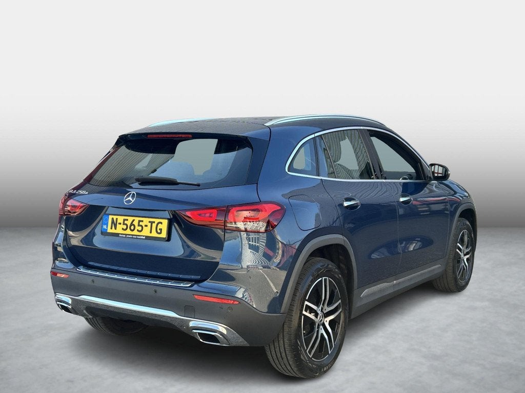 Mercedes-Benz GLA-klasse 250 e Business Solution AMG Limited, 16 kWh, Blauw, Leder en Stof, Bedrijf