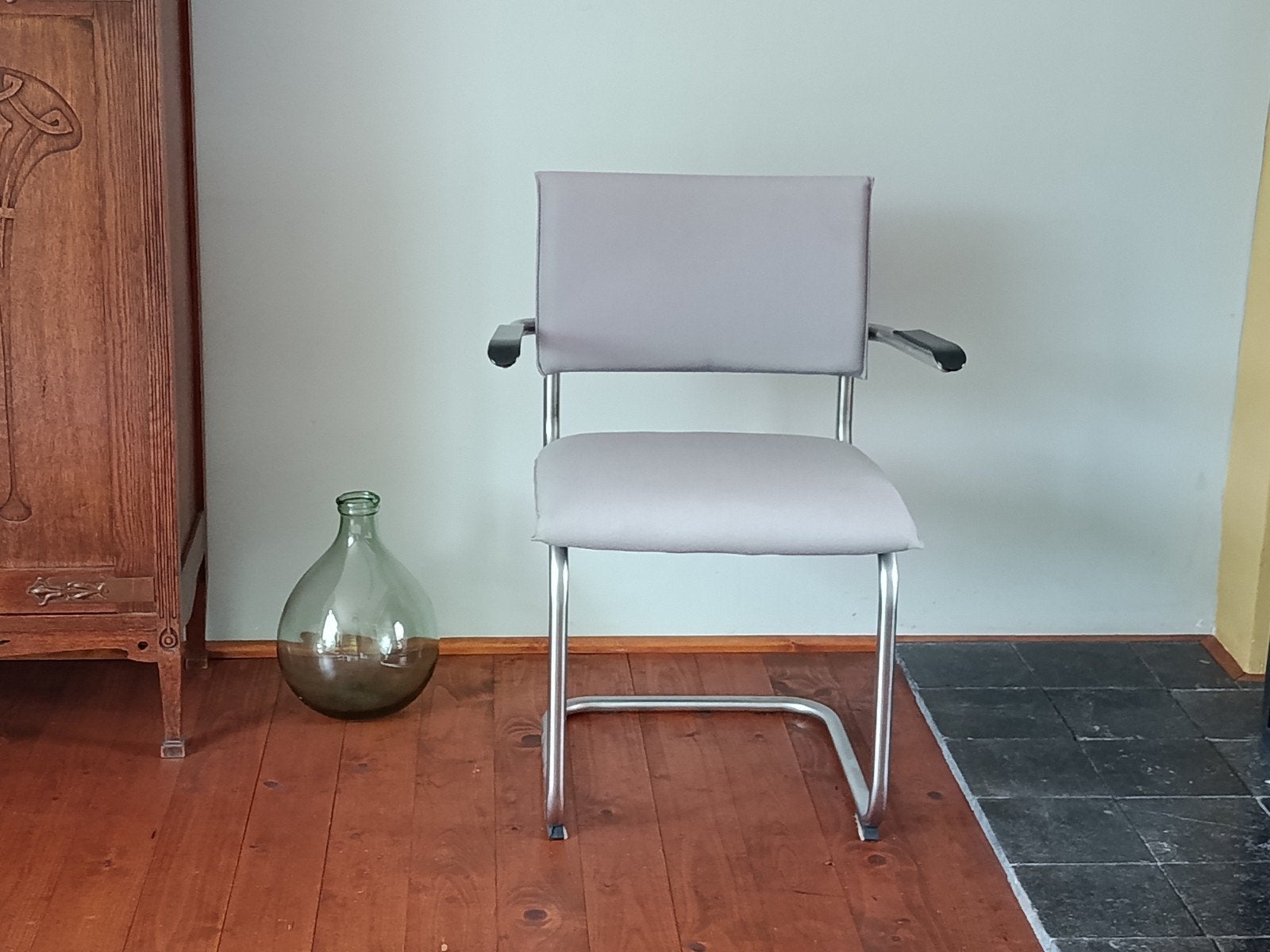 Vintage Bauhaus gispen stijl buisframe stoel met armleuninge, Ophalen