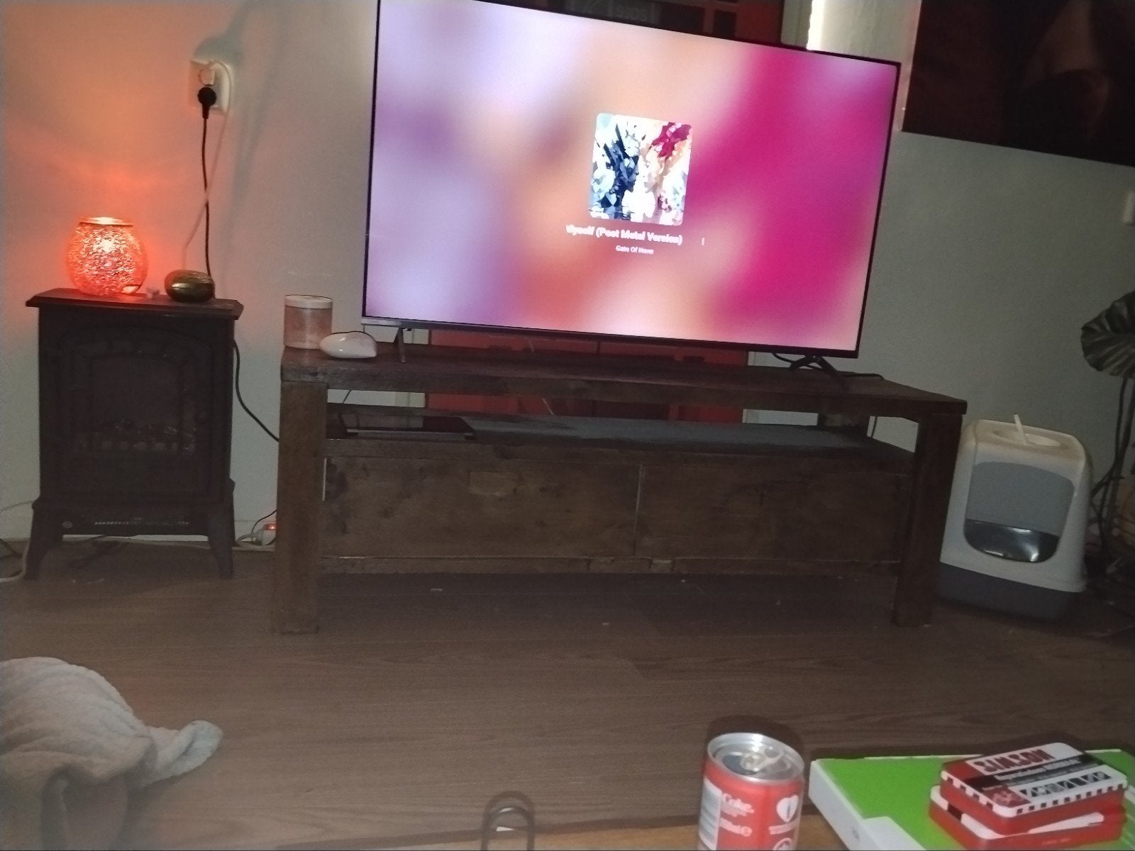 tv meubel zelf gebeijts in de kleur walnoot, Huis en Inrichting, Ophalen, Zo goed als nieuw