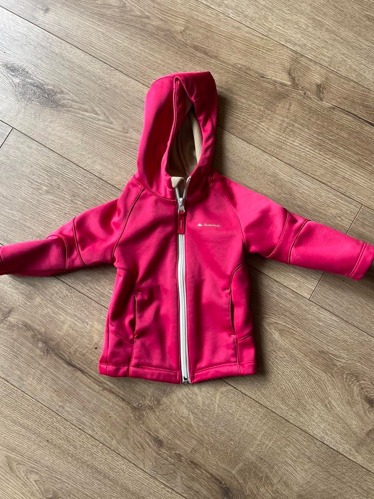 Quechua vest softshell 77-83 (18 maanden), Ophalen of Verzenden, Zo goed als nieuw, Meisje