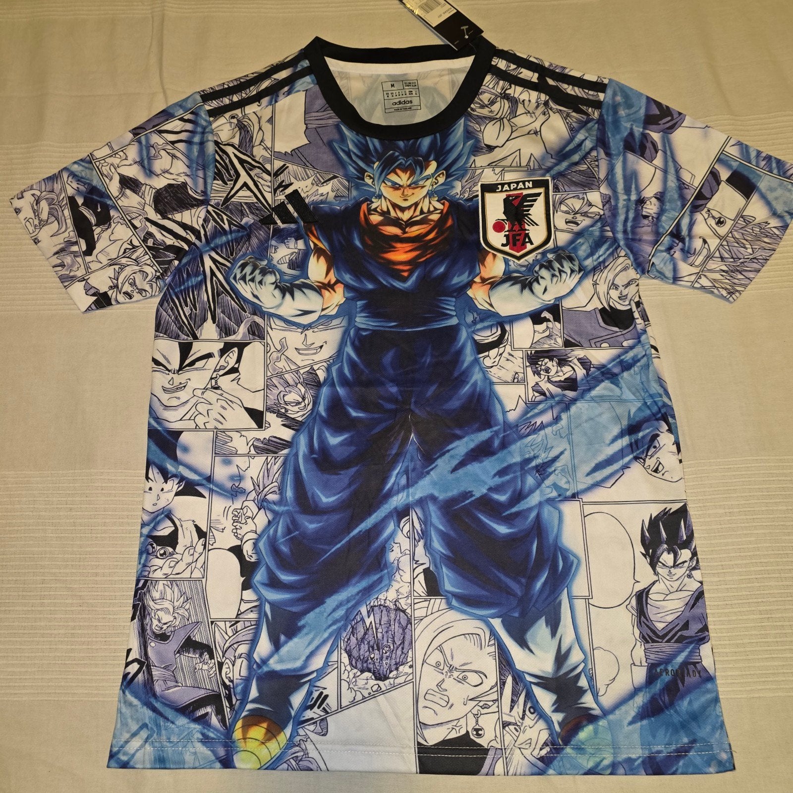 FC Japan X Dragon Ball Z Voetbal Jersey Maat M, Ophalen of Verzenden, Nieuw, Maat 48/50 (M), Blauw