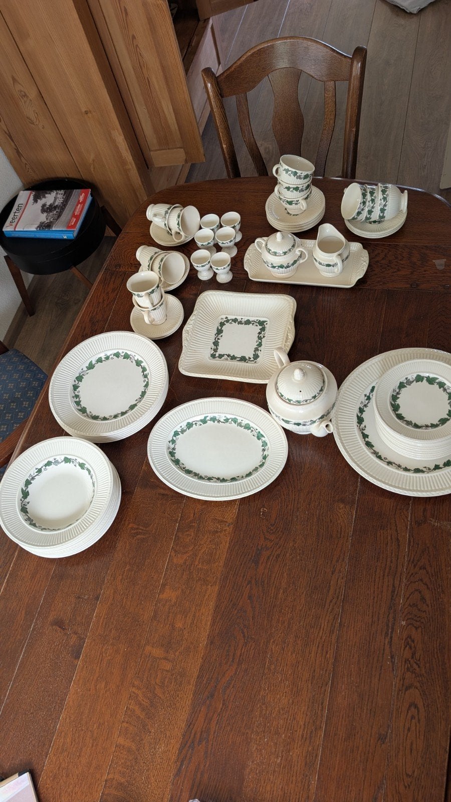 Wedgwood Stratford Servies - Compleet en Vintage, Ophalen, Vintage, Zo goed als nieuw, Wedgwood