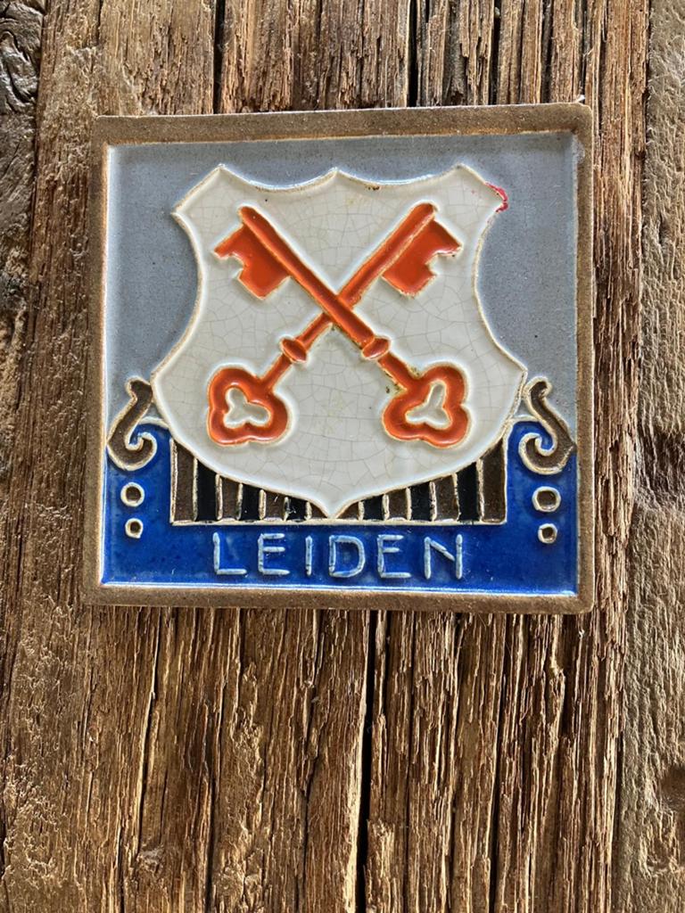 Vintage Tegel Leiden Wapen Westraven Utrecht Made in Holland, Ophalen