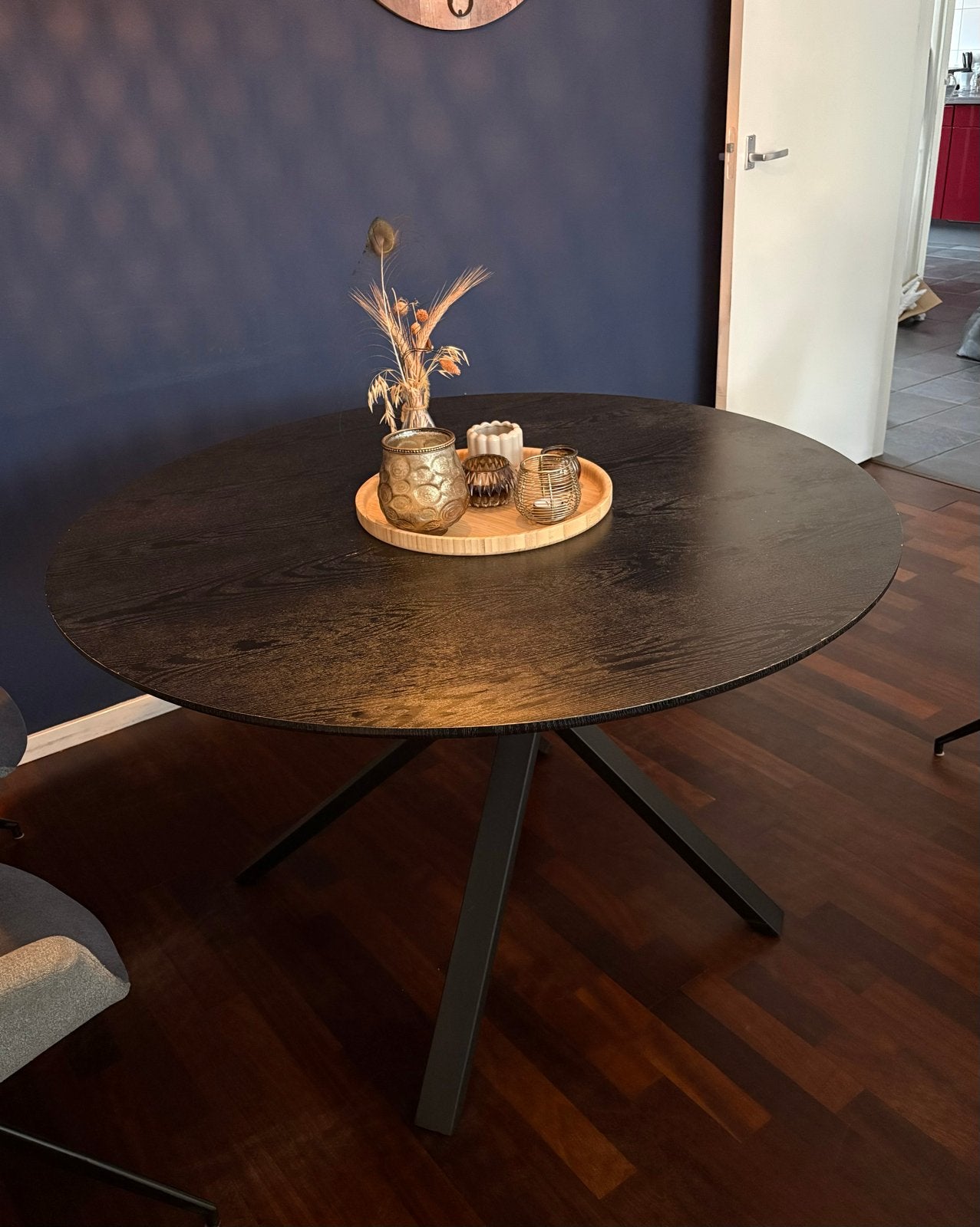 Moderne ronde eettafel - Zwart hout met metalen poten, Ophalen, Gebruikt, 100 tot 150 cm, Vier personen
