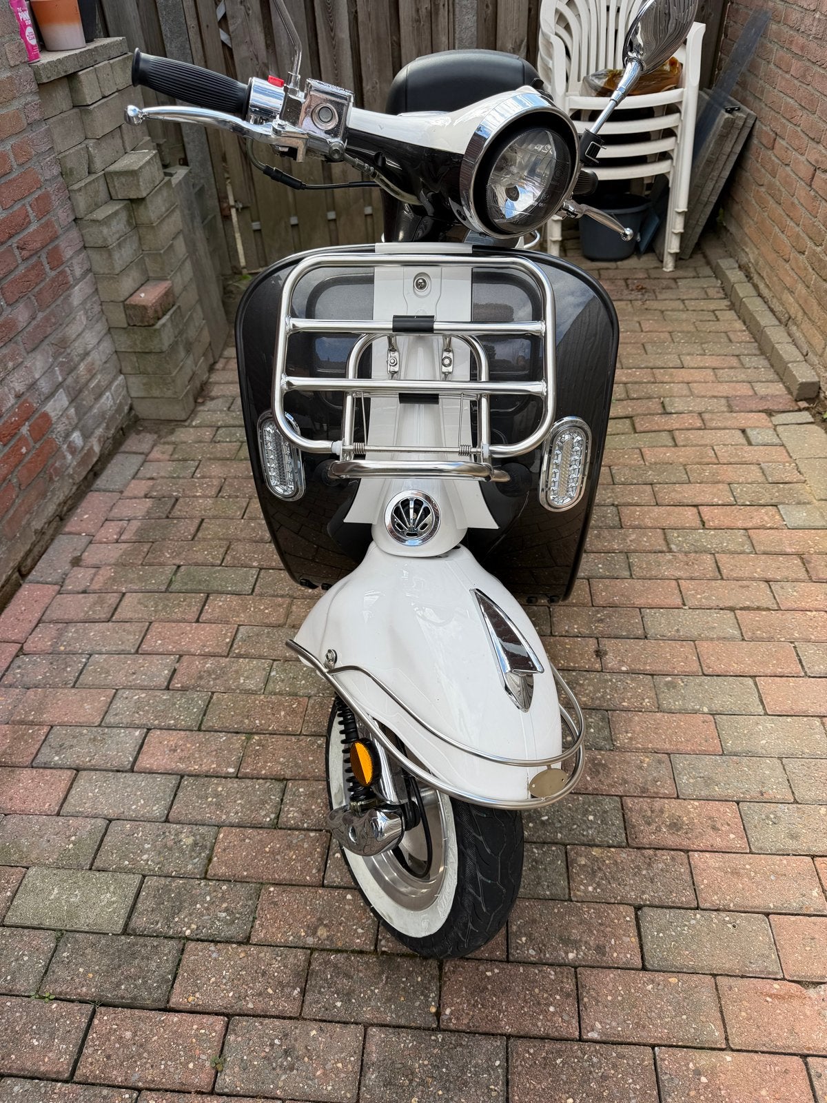 Nette ZNEN scooter met weinig kilometers in nieuwstaat, Fietsen en Brommers, Snorfietsen en Snorscooters, Overige merken, Ophalen of Verzenden