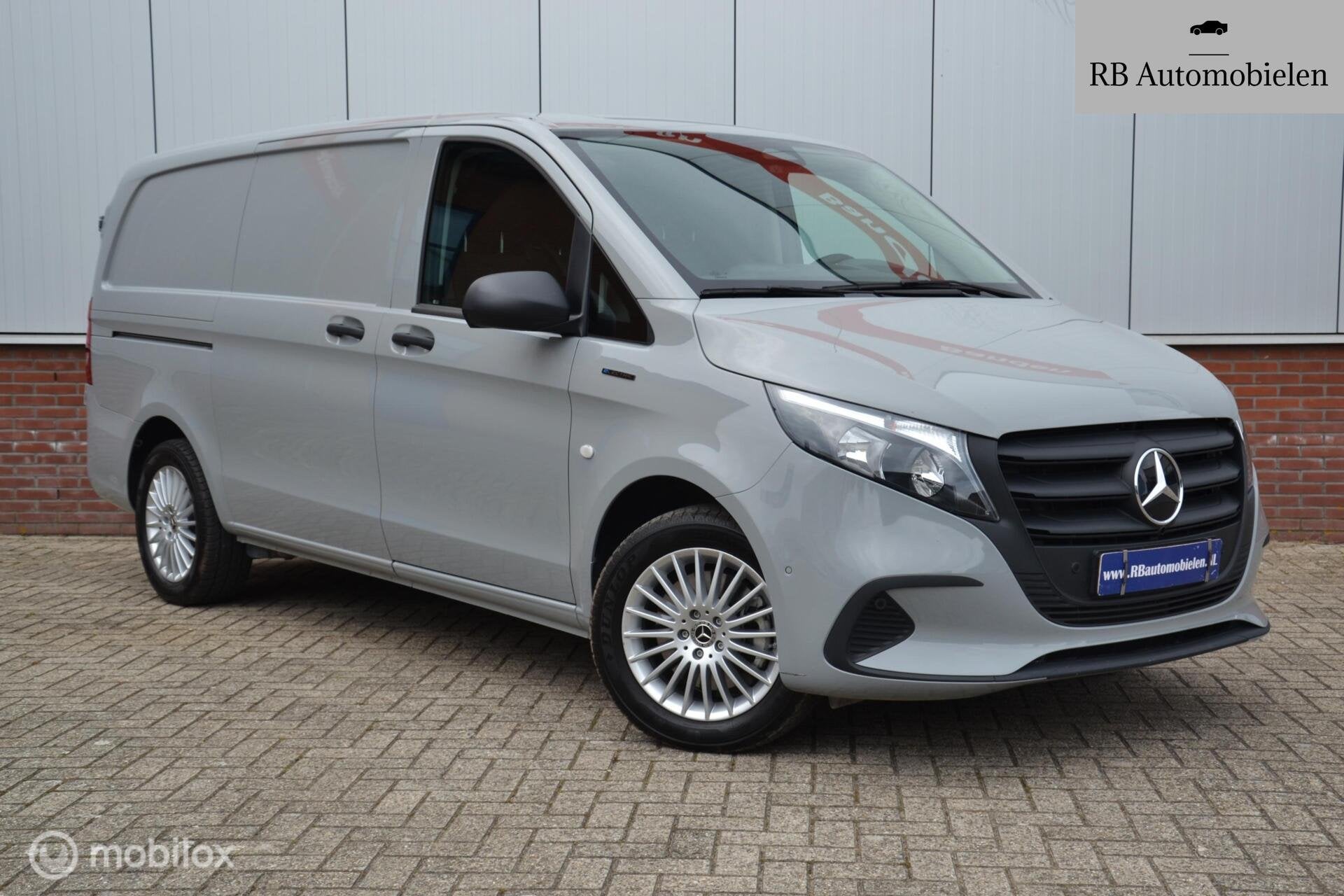 Mercedes Vito Bestel eVito Lang|70KW|L2|2025|voorklima, Stof, Gebruikt, Met garantie (alle), 116 pk