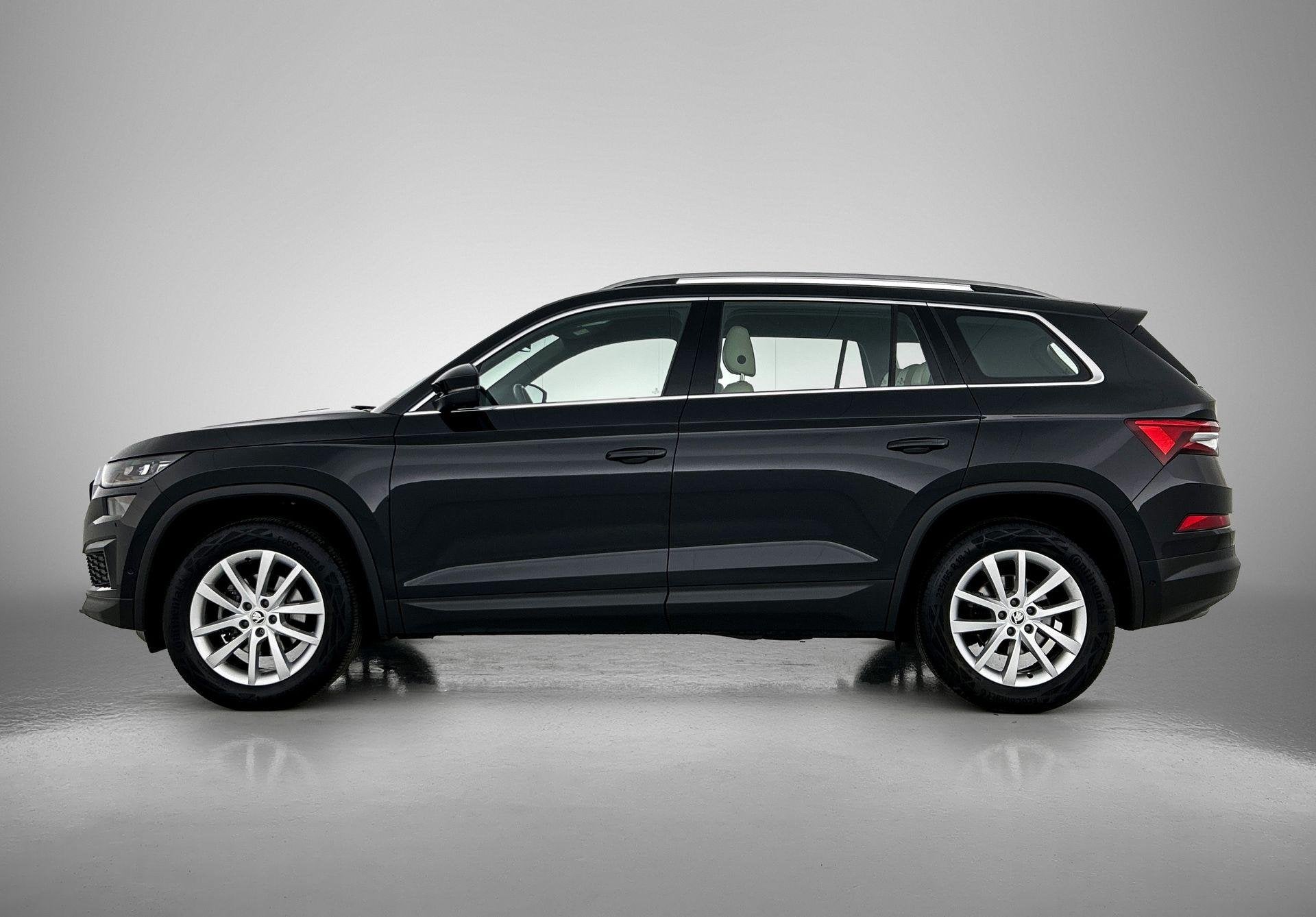 Skoda Kodiaq 1.5 TSI Business Edition Plus | NAVIGATIE | 360, Auto's, 12 maanden, 4 cilinders, Zwart, Bedrijf