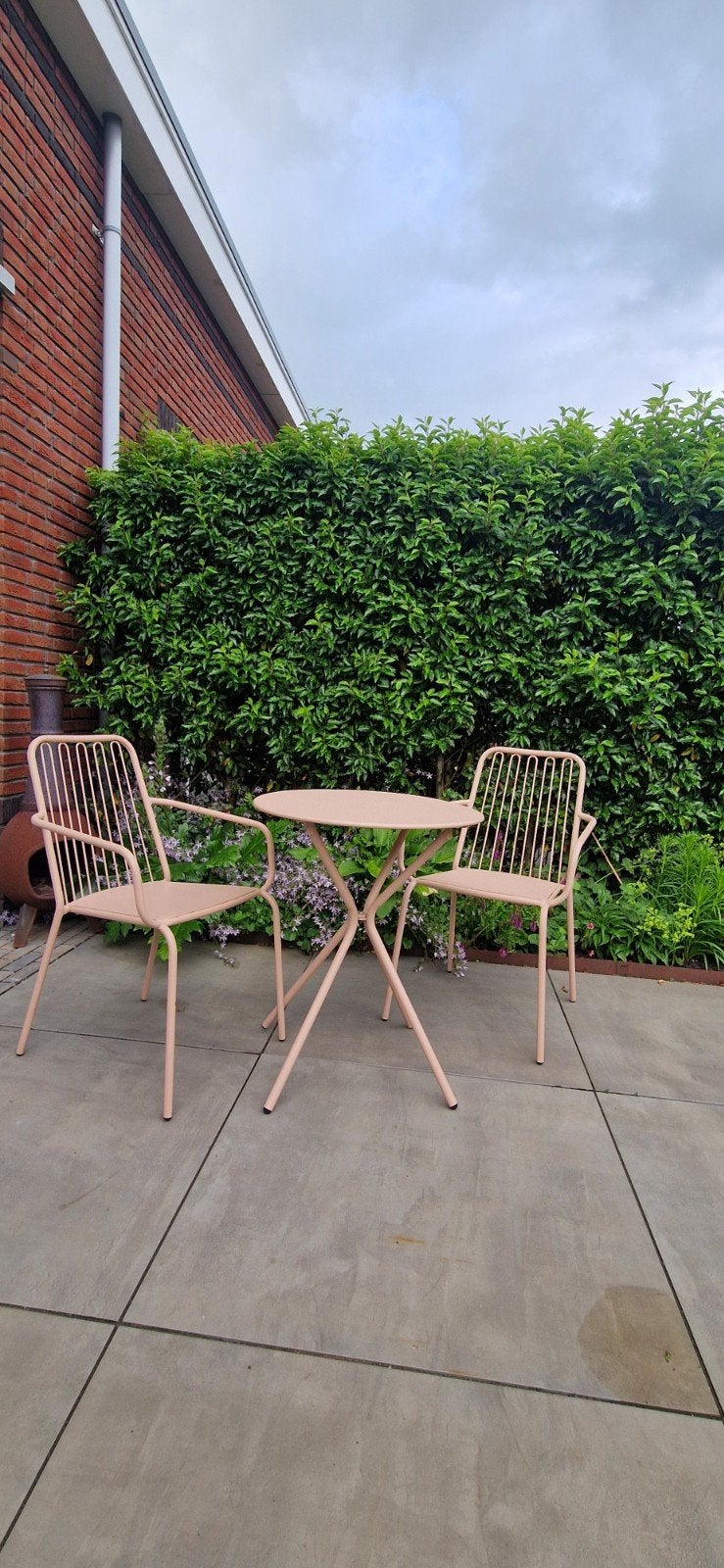 Roze ijzeren bistro set, Ophalen, Gebruikt, Overige materialen, 2 zitplaatsen