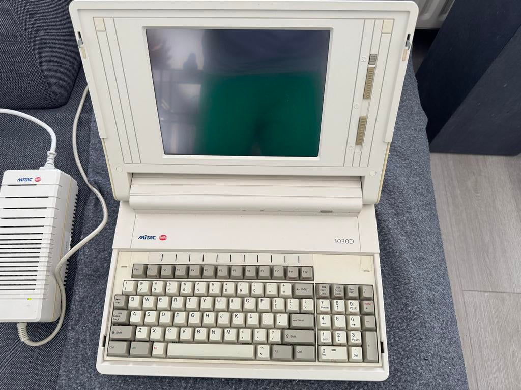 Mitac 3030D/E Mobiele Werkstation - Vintage Laptop, Computers en Software, Vintage Computers, Ophalen of Verzenden