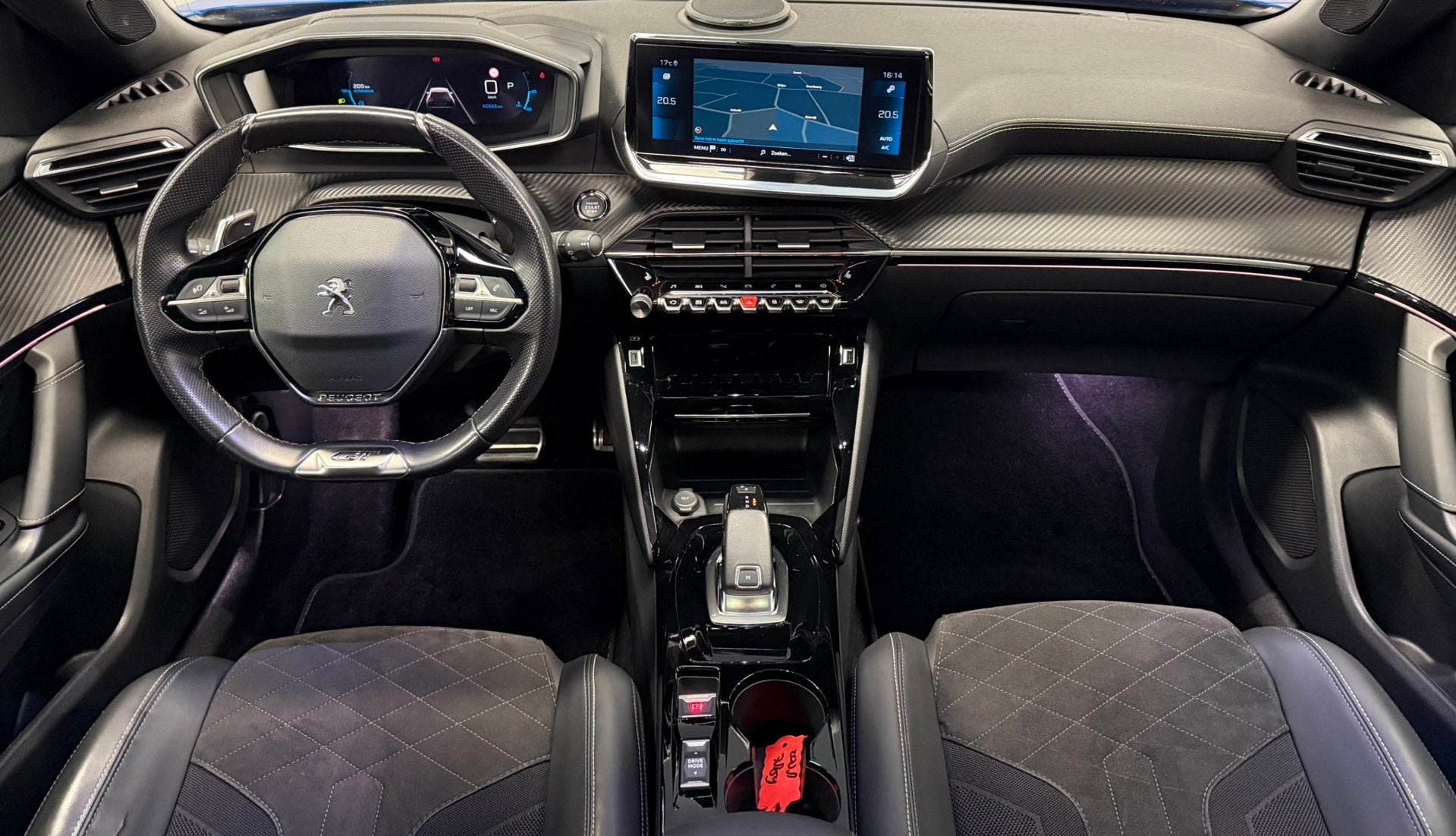 Peugeot 2008 1.2 PureTech GT Pack*155PK*Panodak*DigiDisplay*, Auto's, Gebruikt, Zwart, 1199 cc, Blauw