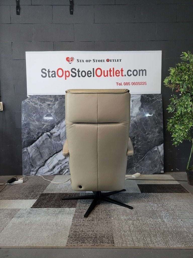 Staopstoel Prominent Velderhof op accu met topswing, Minder dan 75 cm, Leer, Ophalen of Verzenden, Zo goed als nieuw