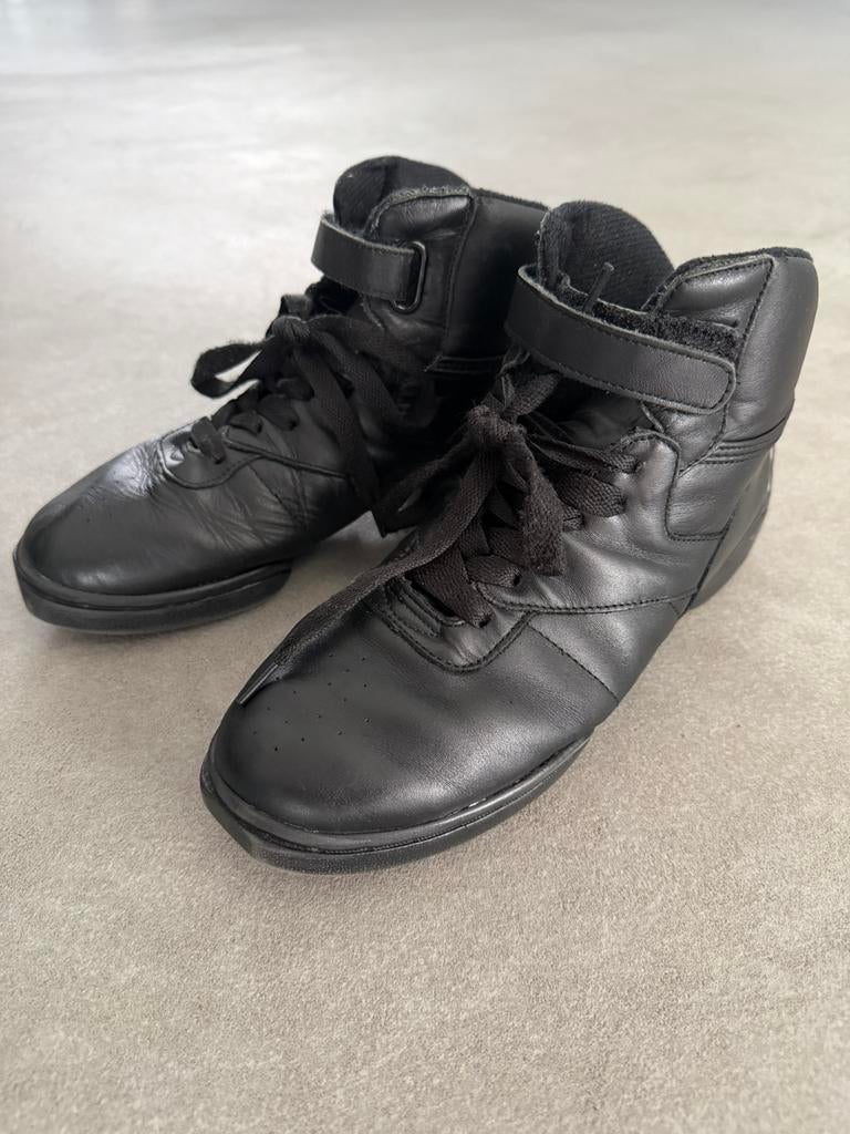 Papillon dansschoenen maat 39, Ophalen of Verzenden, Zo goed als nieuw, Sneakers of Gympen