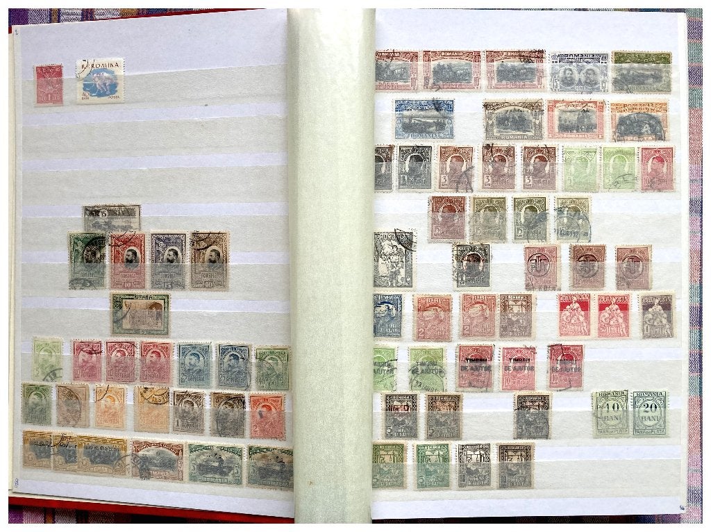 Postzegelverzameling in album -Roemenië, Postzegels en Munten, Ophalen of Verzenden, Buitenland