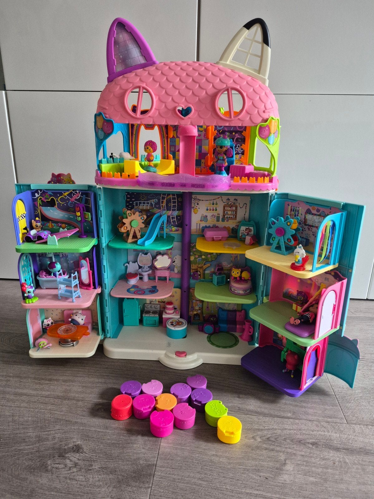 Gabby's Poppenhuis compeet met alle kamers en accessoires