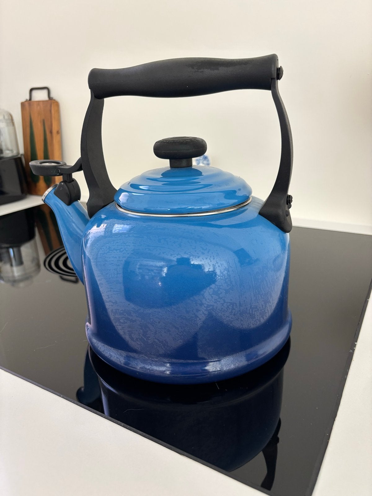 Le Creuset fluitketel Tradition - Azuur - 2.1 liter, Huis en Inrichting, Keuken | Keukenbenodigdheden, Blauw, Ophalen of Verzenden