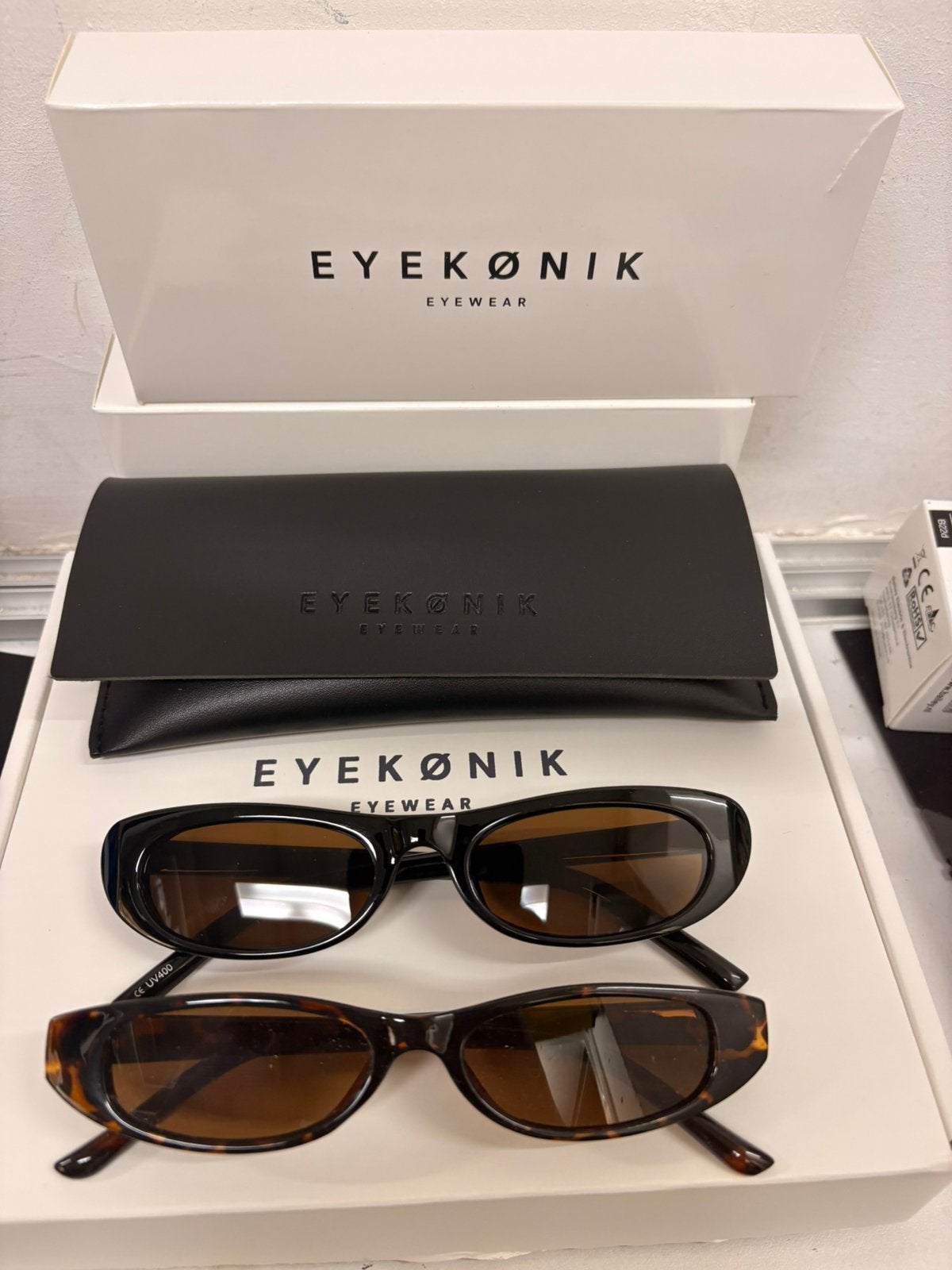 2 x Eyekønik Eyekonik dames zonnebril nieuw, Sieraden, Tassen en Uiterlijk, Zonnebrillen en Brillen | Dames, Ophalen of Verzenden