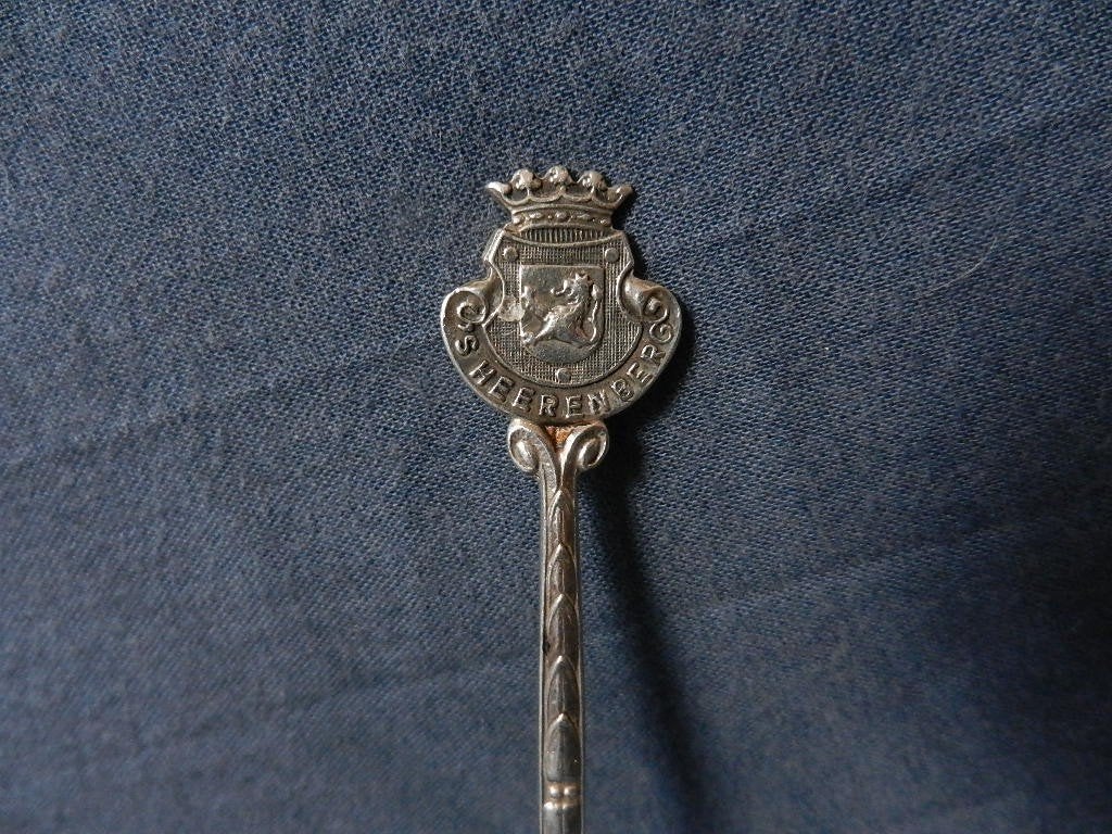 Zilveren suikerschep suikerlepel wapen s Heerenberg v Kempen, Ophalen of Verzenden, Zilver