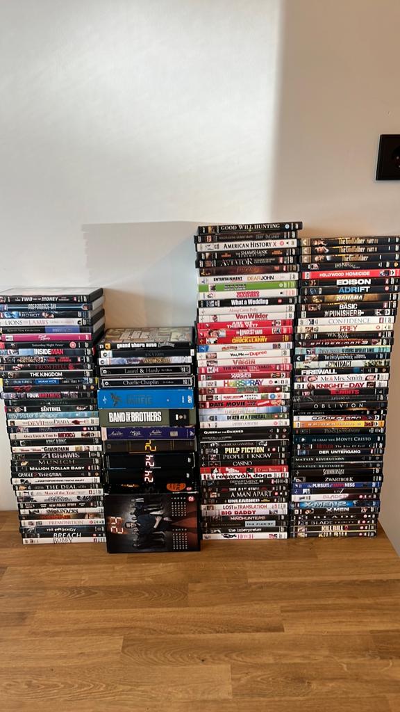 Partij dvds van 24 to kill bill aladdin kuifje scary movie, Vanaf 16 jaar, Ophalen of Verzenden, Zo goed als nieuw