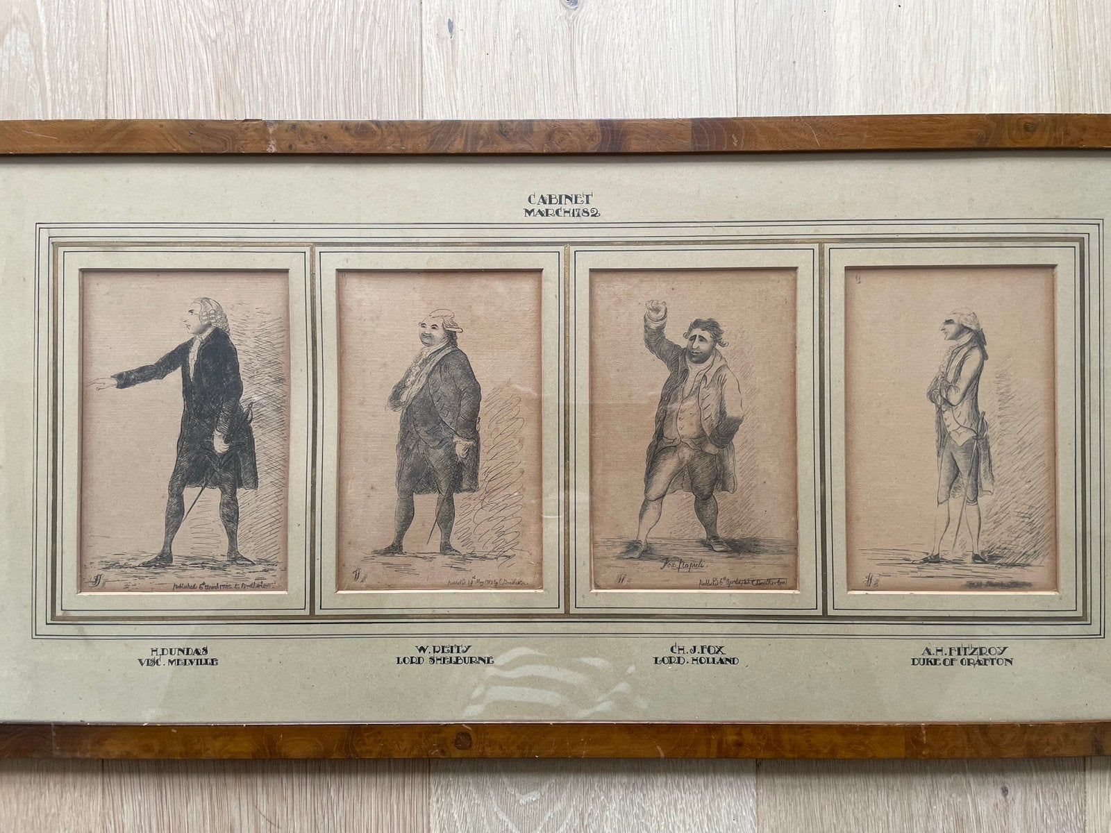 Antieke prentencollage ‘Cabinet March 1782’ in houten lijst, Antiek en Kunst, Kunst | Etsen en Gravures, Ophalen, 35 cm, 69 cm