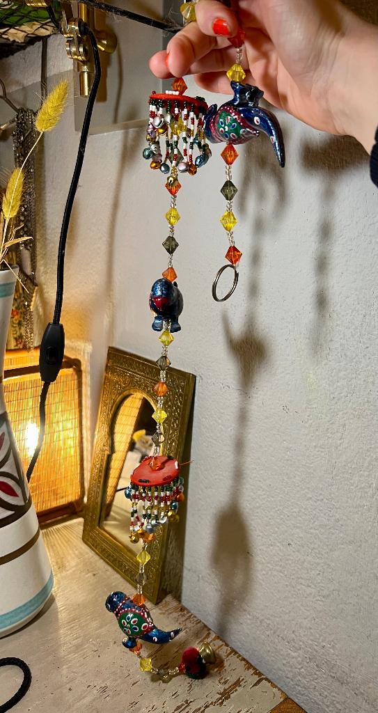 Vintage decoratieve indiase houten kralen vogels muurhanger, Handgemaakt, Textiel, Ophalen of Verzenden, Zo goed als nieuw