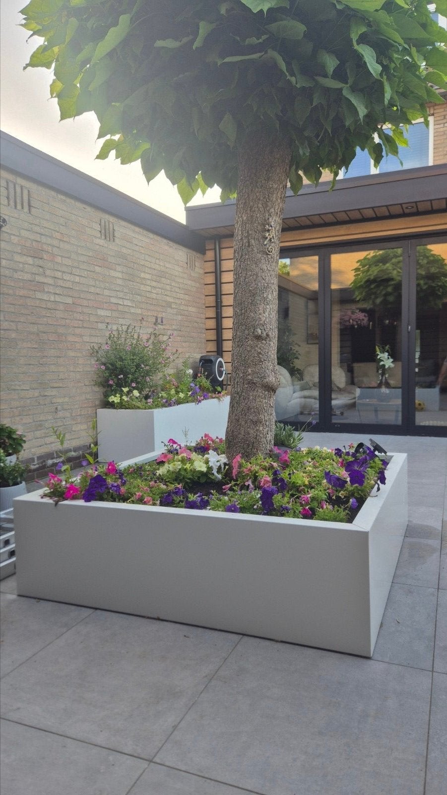 plantenbakken met een mooi strak uiterlijk wit zwart antraci, Tuin en Terras, Ophalen of Verzenden, Nieuw, Metaal, Balkon