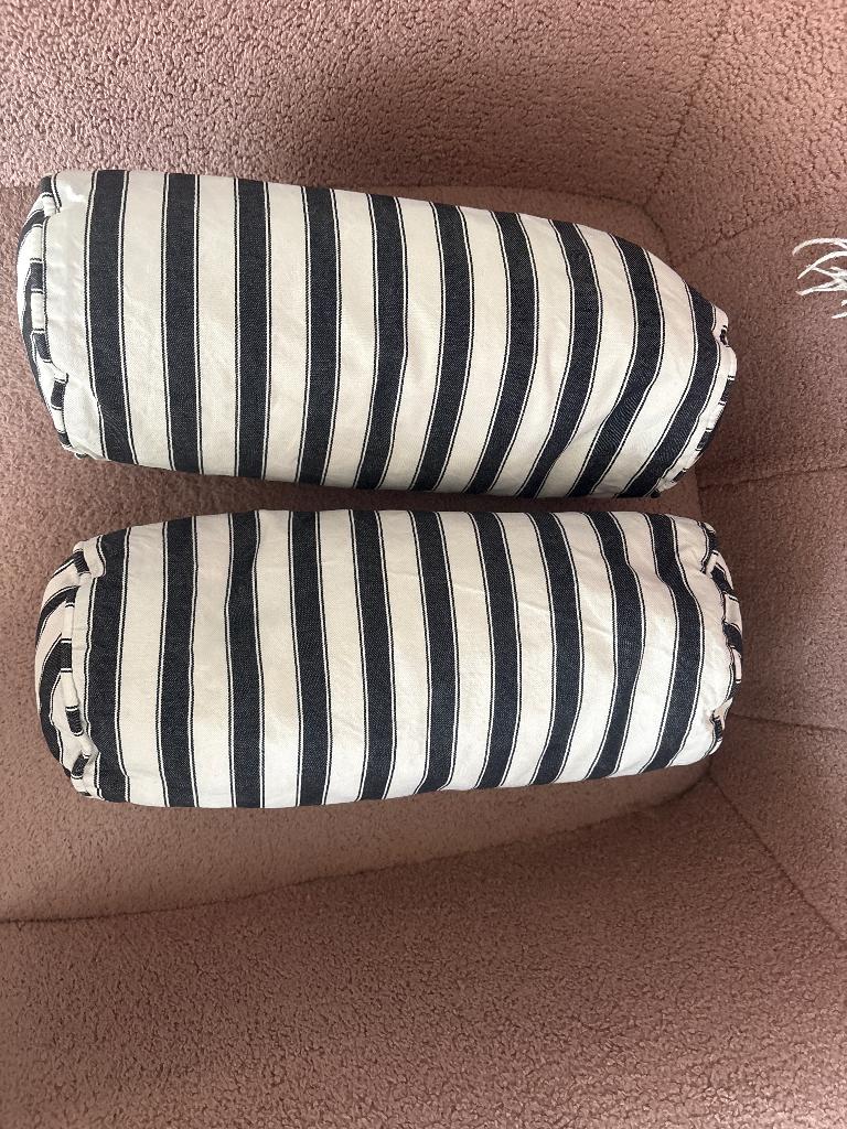 2 kussentjes te koop, Ophalen, Zo goed als nieuw, Overige kleuren, Rond