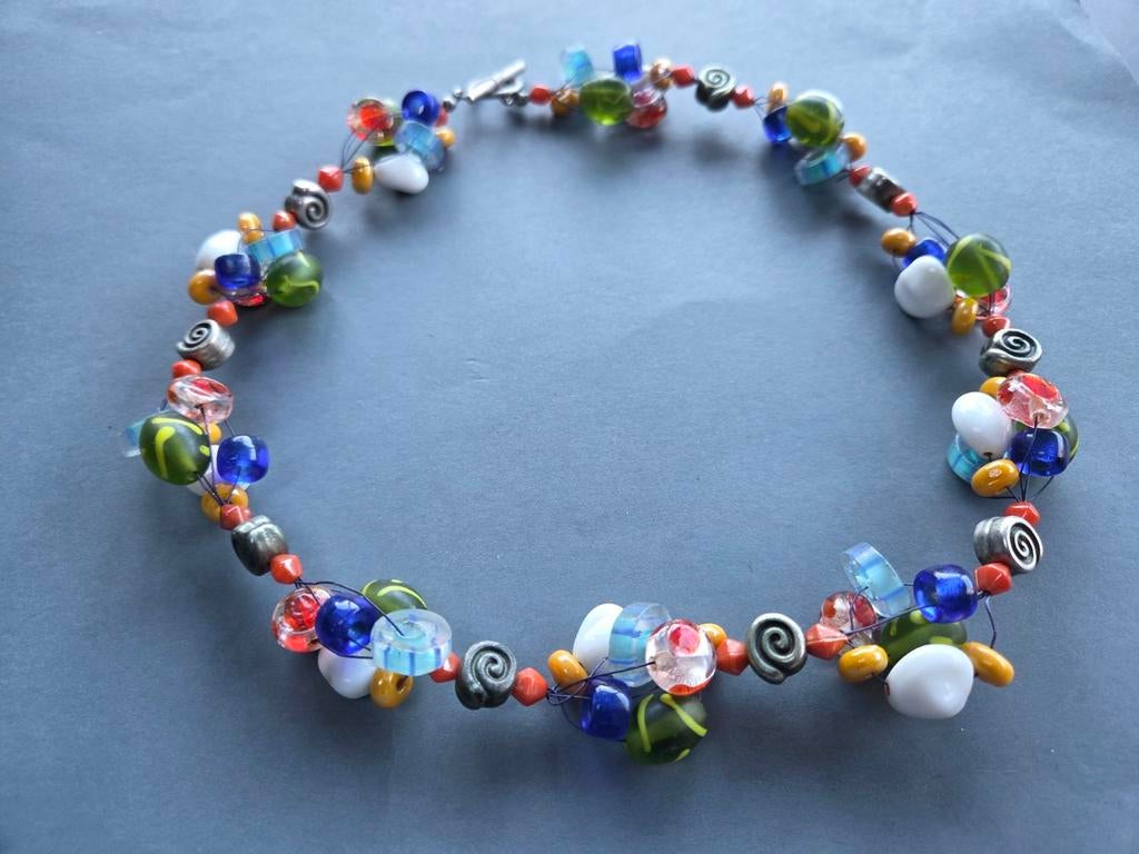 oude glazen kralen ketting, Verzenden, Zo goed als nieuw, Overige kleuren, Overige materialen