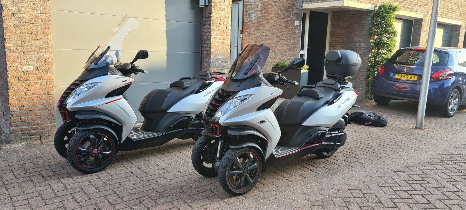 piaggio mp3 Peugeot metropolis rs 2017, Ophalen, Gebruikt