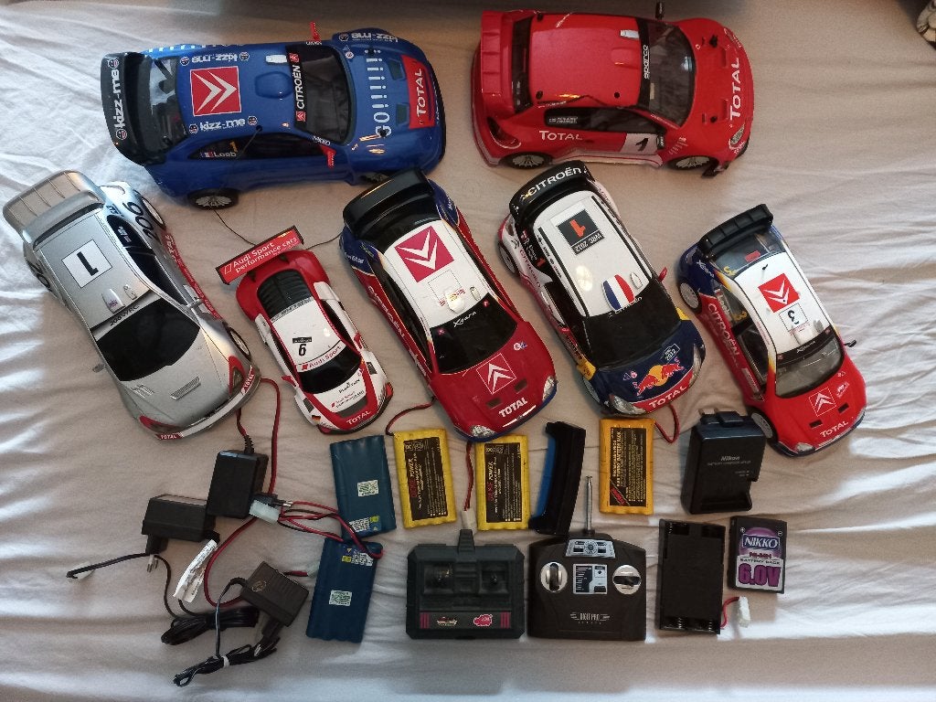 Bestuurbare auto's 1:18 e.d. met enkele onderdelen., Hobby en Vrije tijd, Ophalen of Verzenden, Gebruikt, Overige schalen, Auto offroad