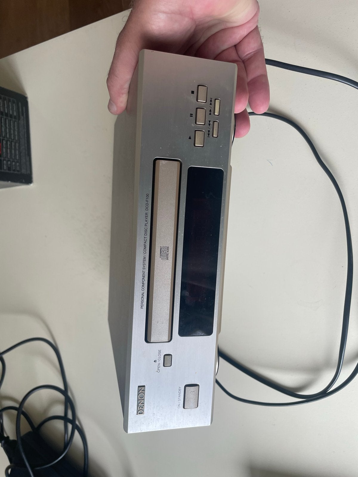 Denon DCD-F100 CD-speler - Compact en stijlvol, Ophalen of Verzenden, Gebruikt, Overige merken
