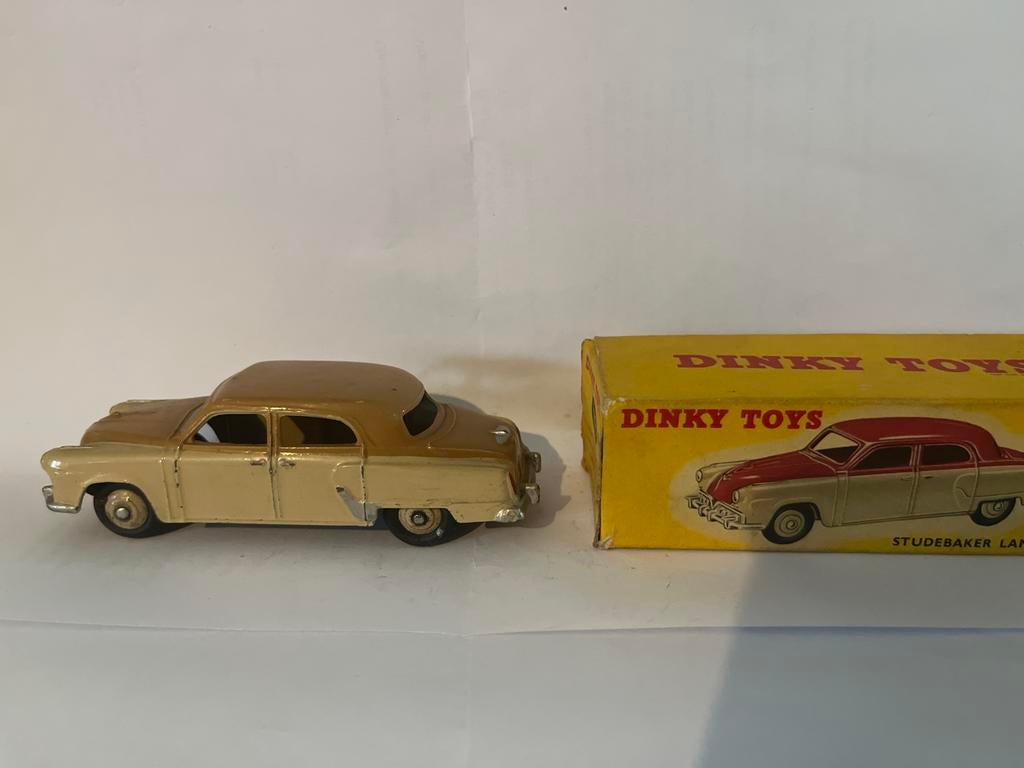 Dinky Toys Studebaker Commander 172 met originele doos, Ophalen of Verzenden, Gebruikt, Auto, Dinky Toys