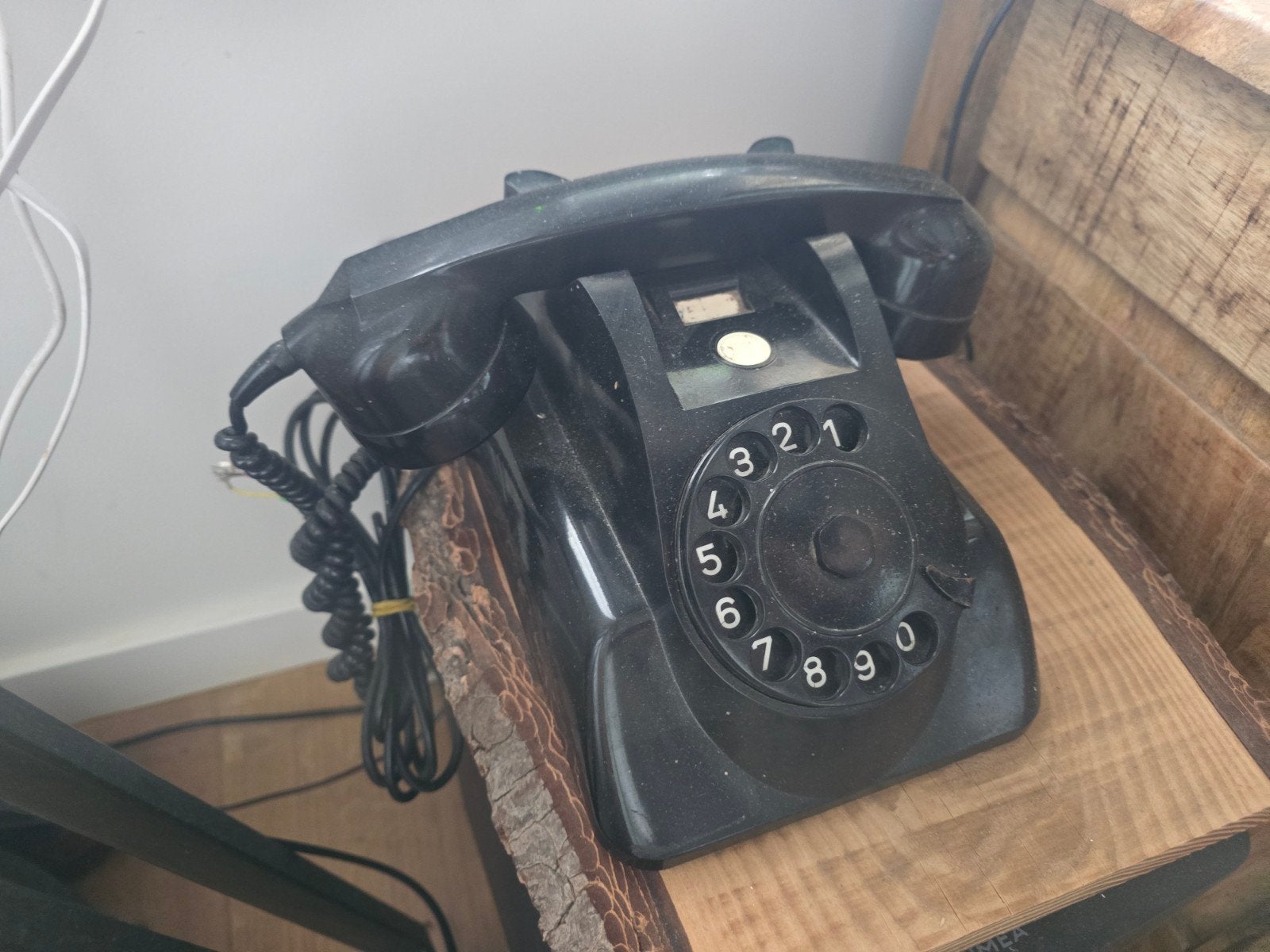 Vintage zwarte draaischijftelefoon – waarschijnlijk bakeliet, Ophalen of Verzenden