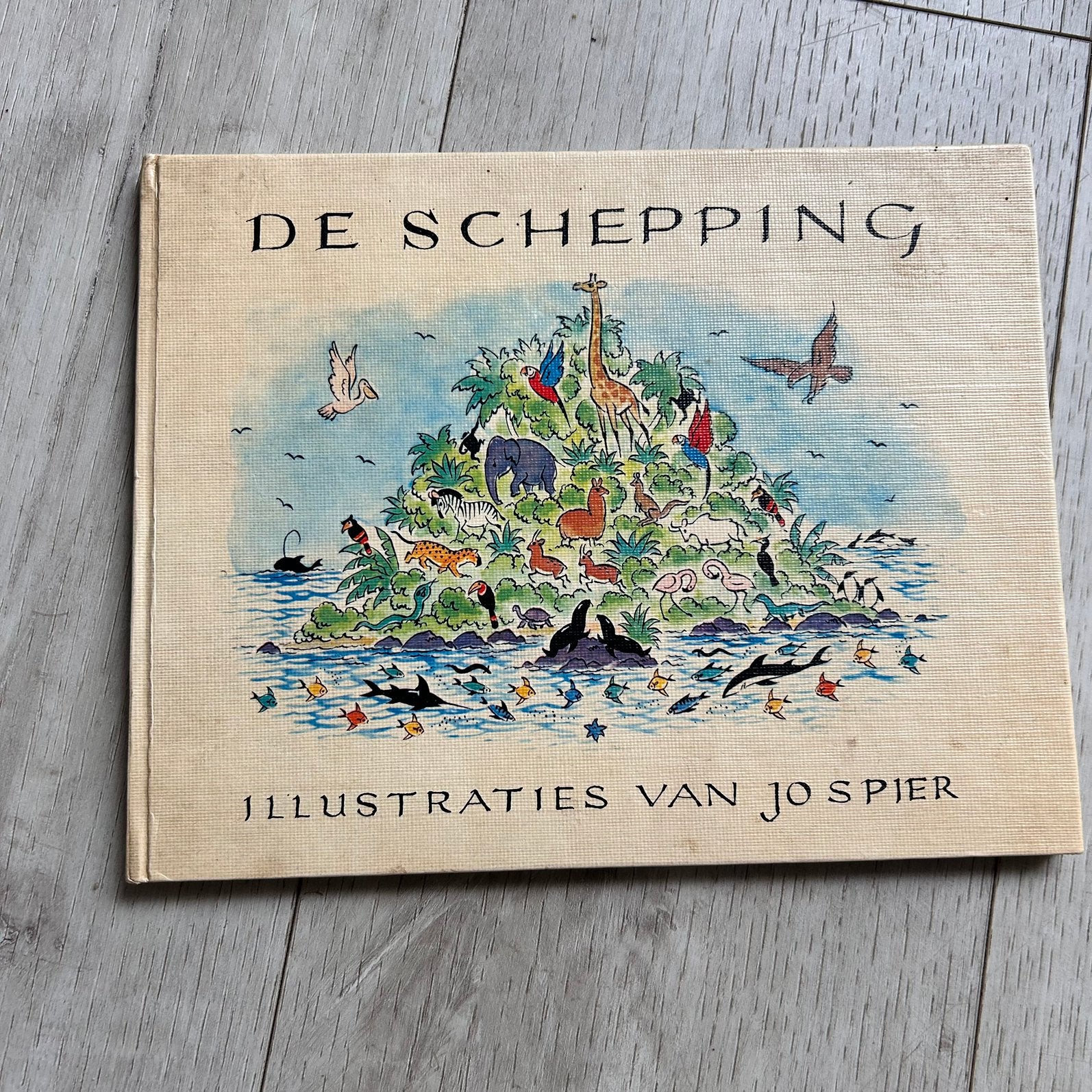 Jo Spier - De Schepping (1970) Vintage gebonden prentenboek, Ophalen of Verzenden, Gelezen, Non-fictie