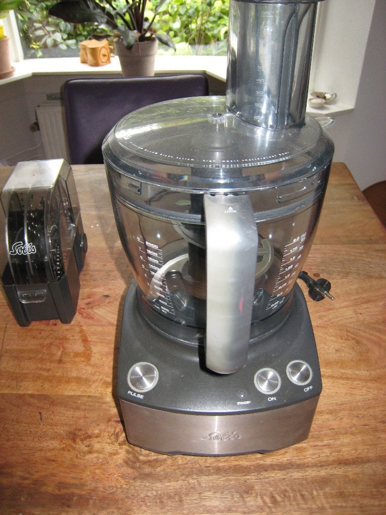 t.e.a.b. Solis keukemachine / foodprocessor type 846, Ophalen, Gebruikt, 1 tot 2 liter, 3 snelheden of meer