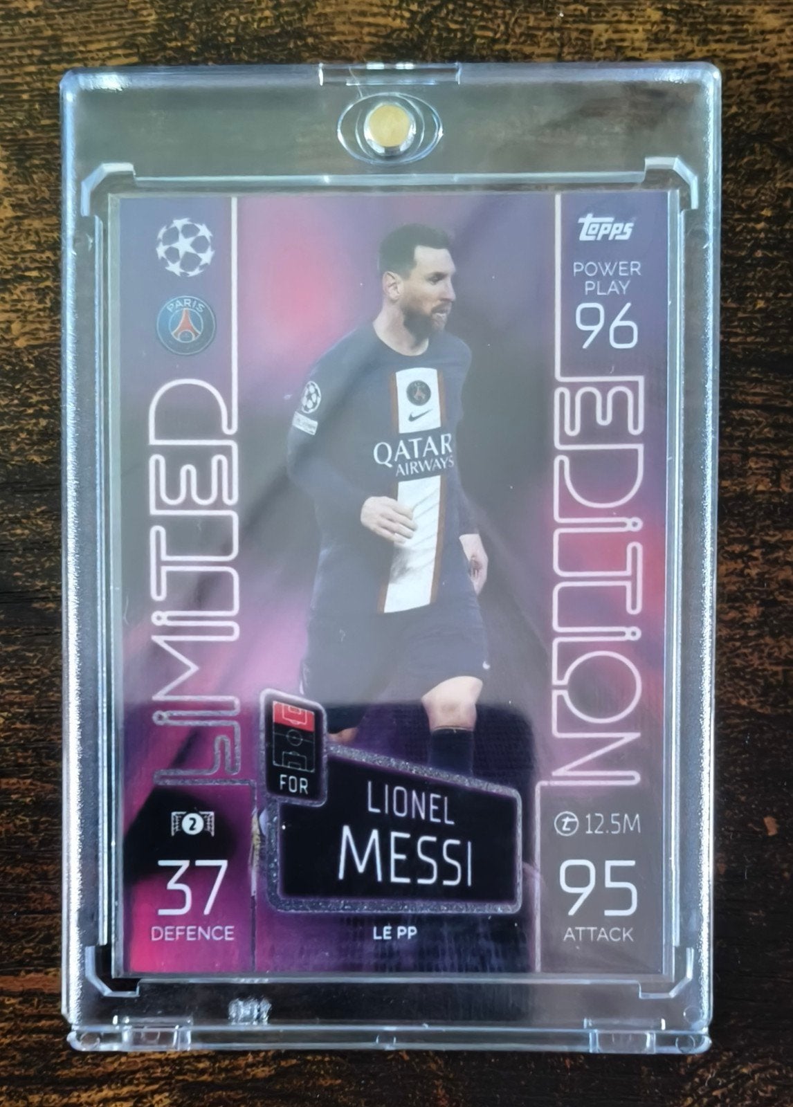 Messi Paris Saint Germain .. Purple Limited Edition Topps, Verzenden, Nieuw, Buitenlandse clubs, Spelerskaart