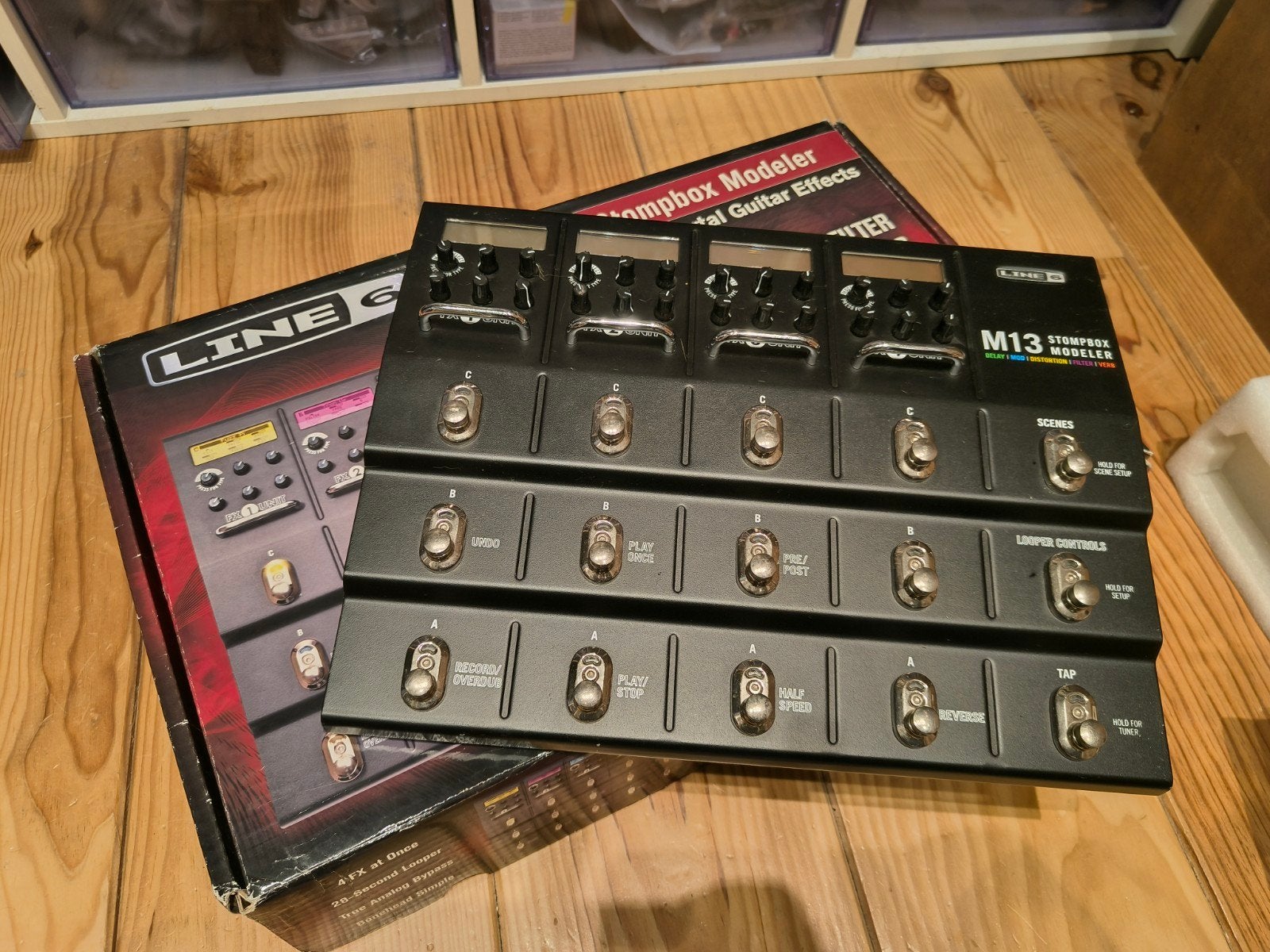 Line6 m13 met originele doos, Muziek en Instrumenten, Effecten, Ophalen of Verzenden, Gebruikt, Delay of Echo