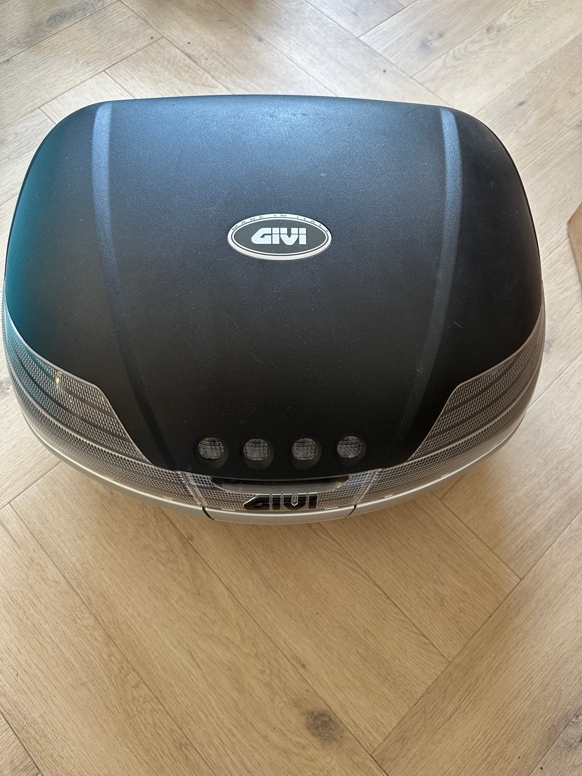 GIVI V46 Monokey Systeem Topkoffer met Bevestiging, Ophalen of Verzenden, Gebruikt