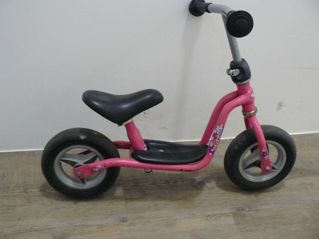 Leuke, roze loopfietsje van Puky met harde banden., Ophalen, Gebruikt, Loopfiets