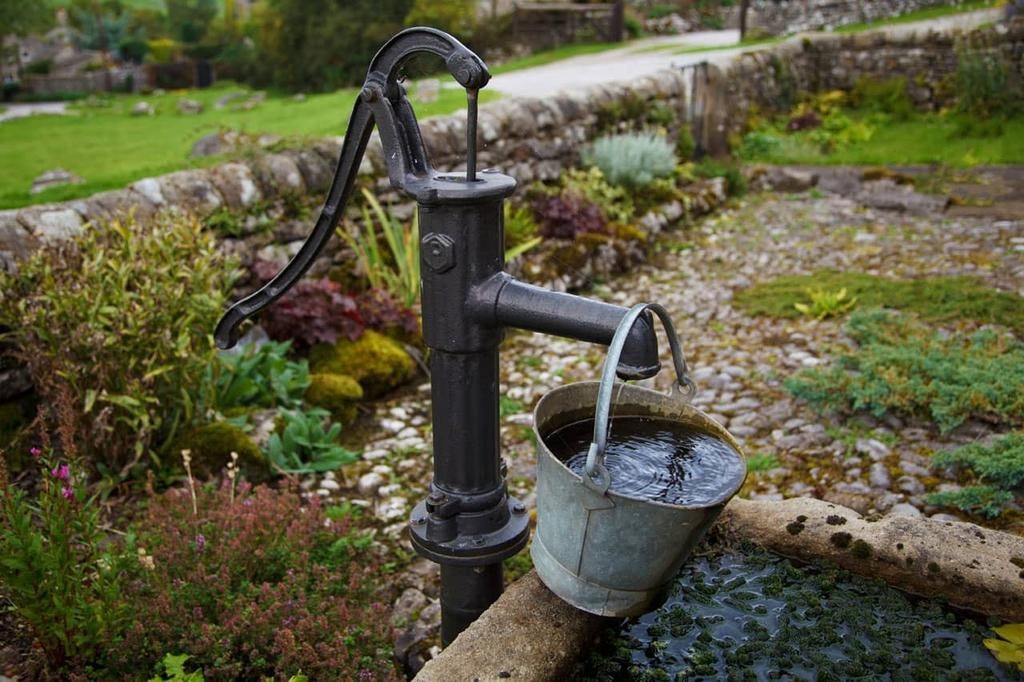 Grondwaterput / Waterput voor tuin - Professioneel aangelegd, Ophalen of Verzenden, Nieuw, Elektrisch, Bronpomp