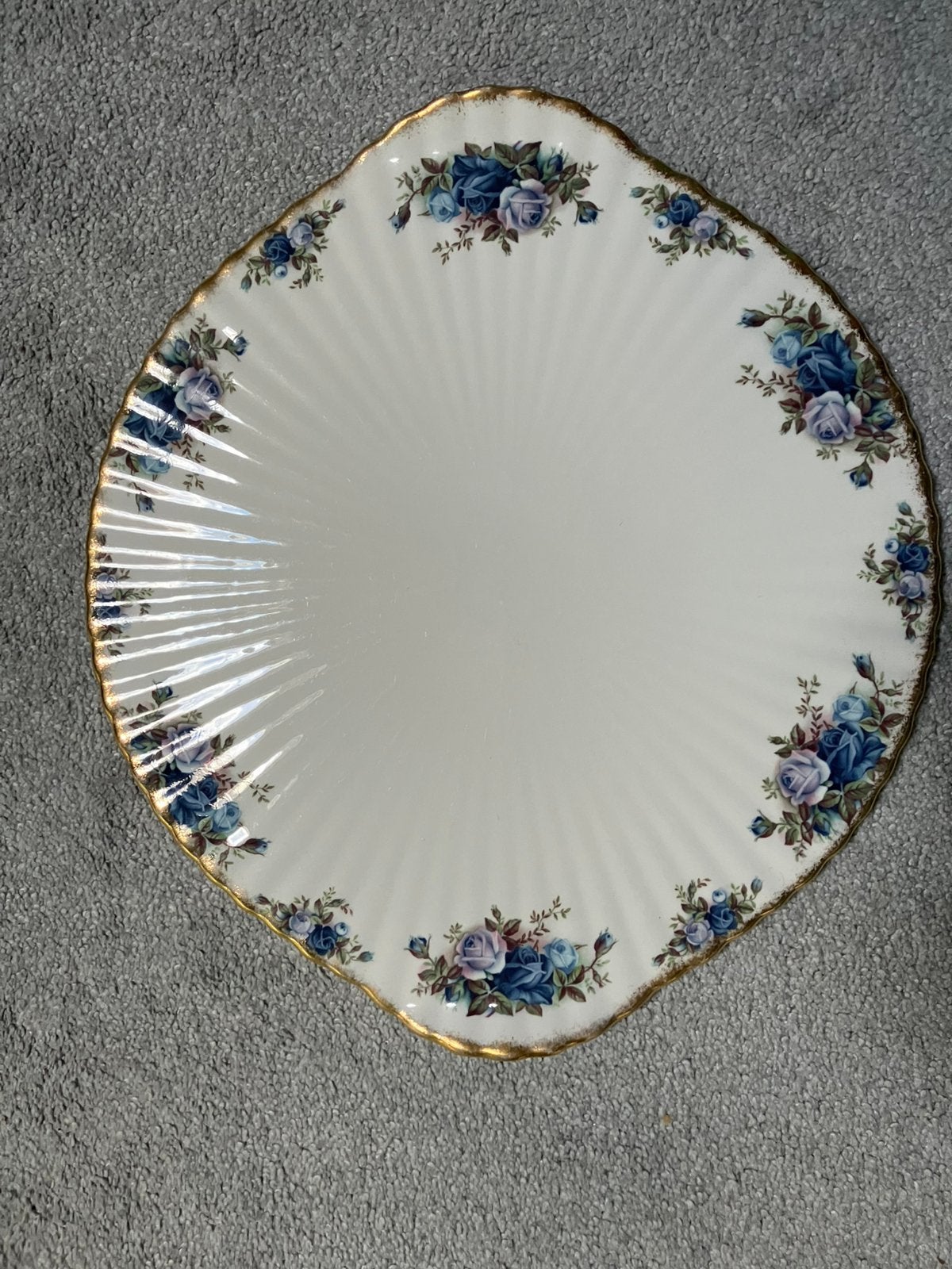 Royal Albert Moonlight Rose Taartplateau, Ophalen